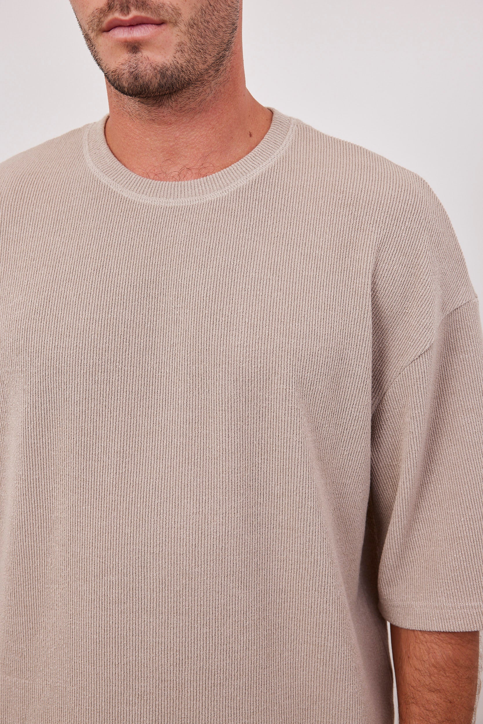 חולצה קצרה בטקסטורת פסים