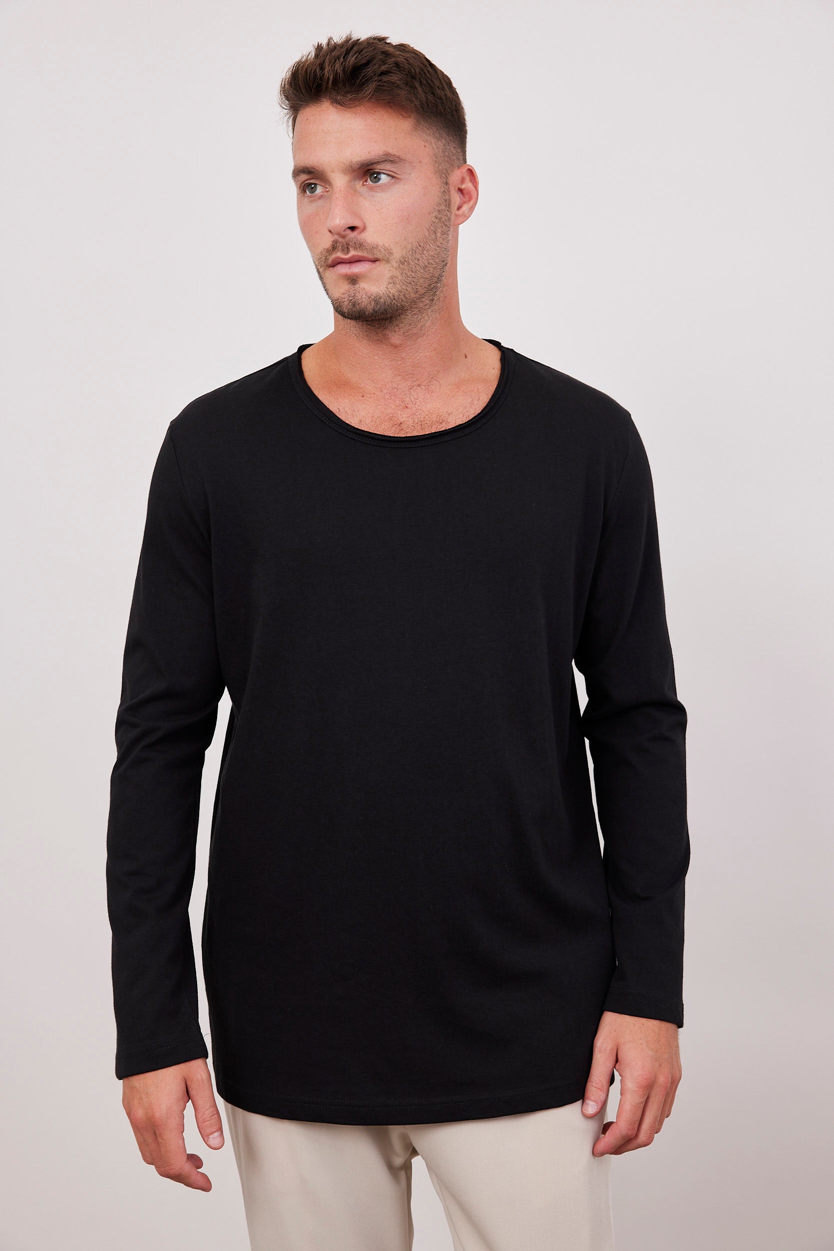 חולצה ארוכה במפתח פרום