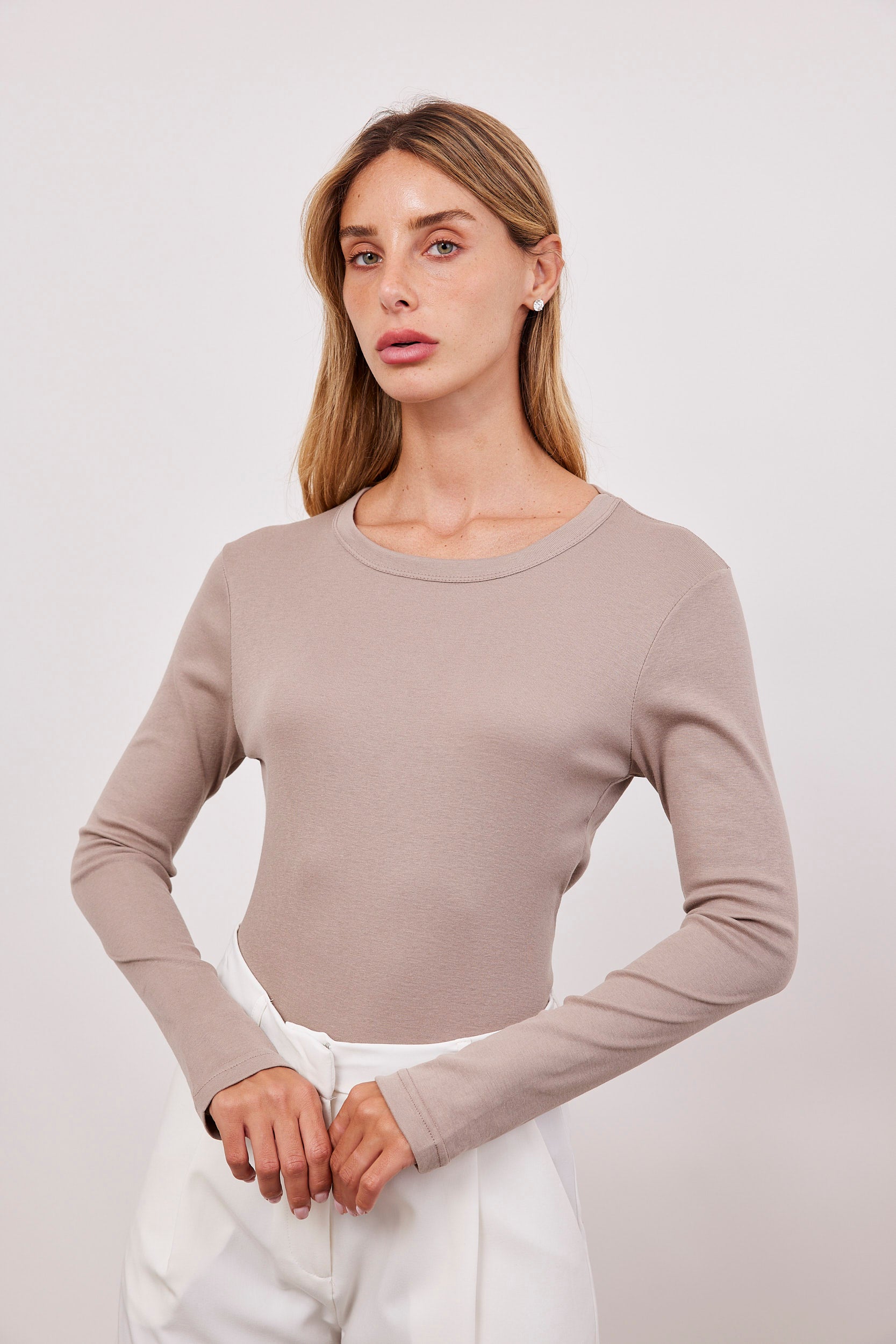 חולצת בייסיק ארוכה