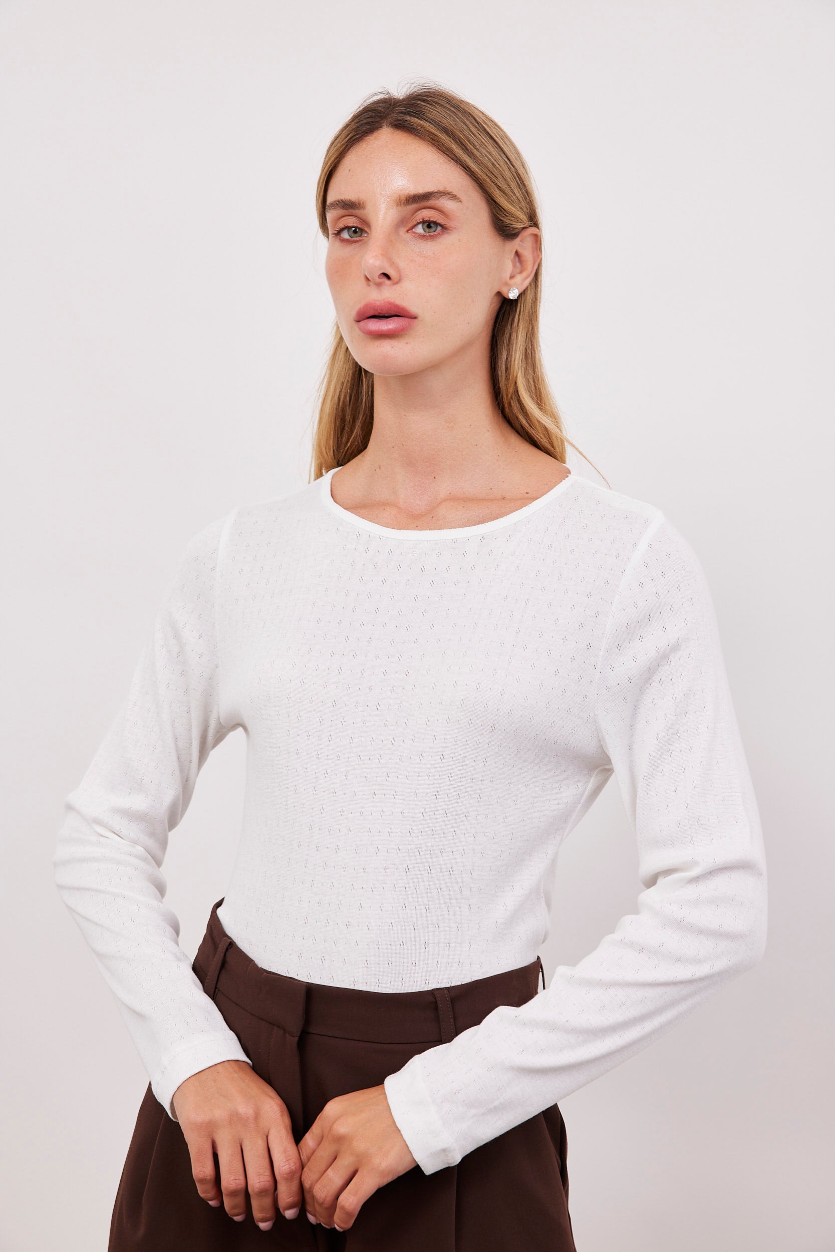 חולצת פוינטל ארוכה מפתח עגול