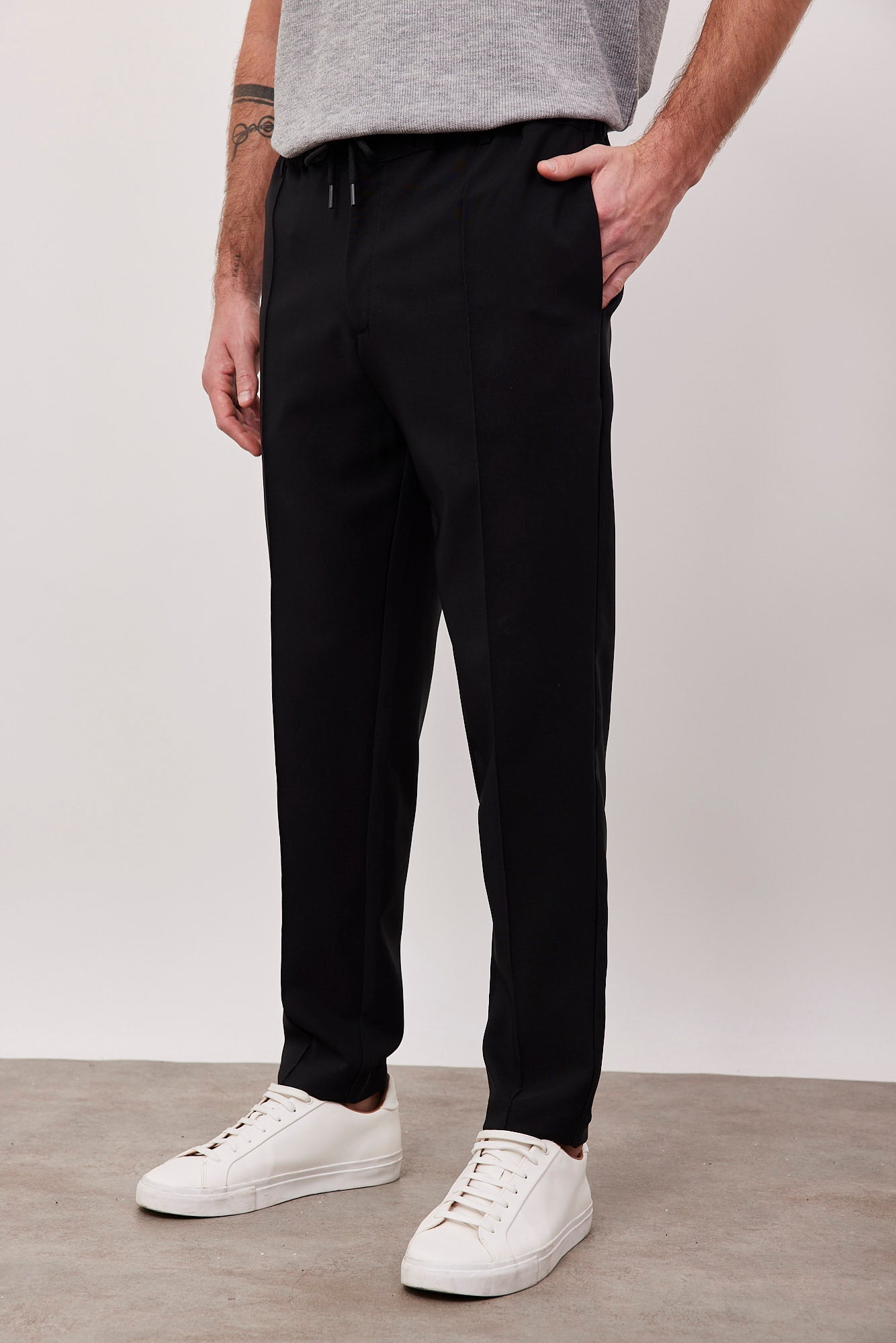 מכנסיים מחויטים עם קשירה - ITAY BRANDS