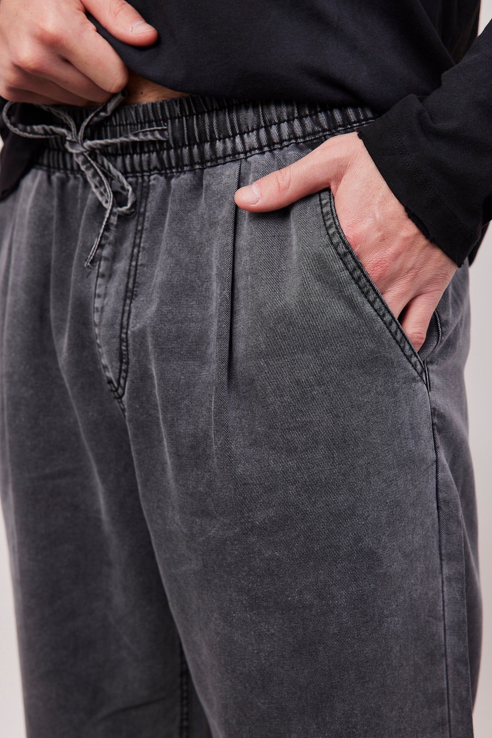 מכנסיים ארוכים גזרה רחבה