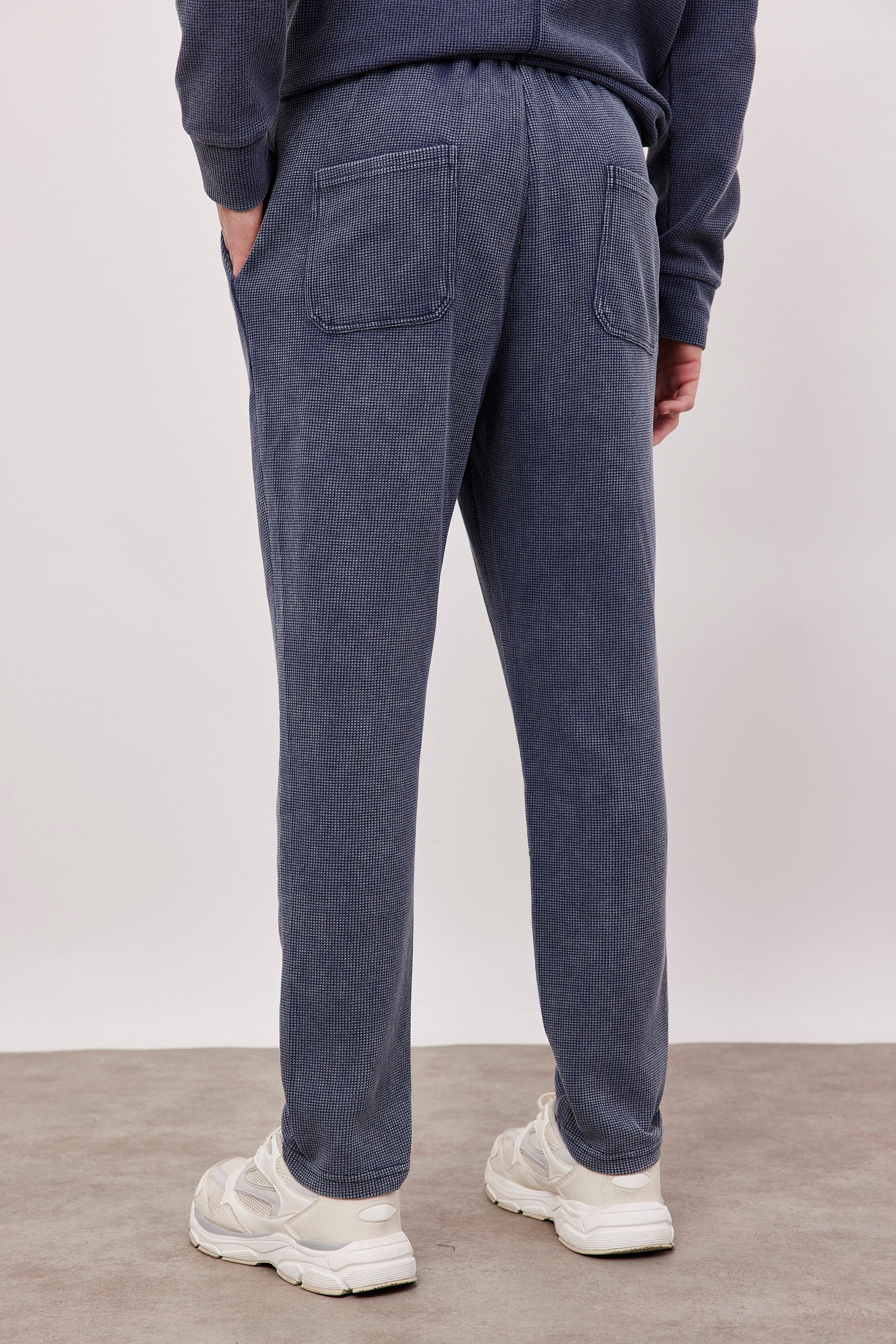 מכנס ארוך בטקסטורה עם גומי