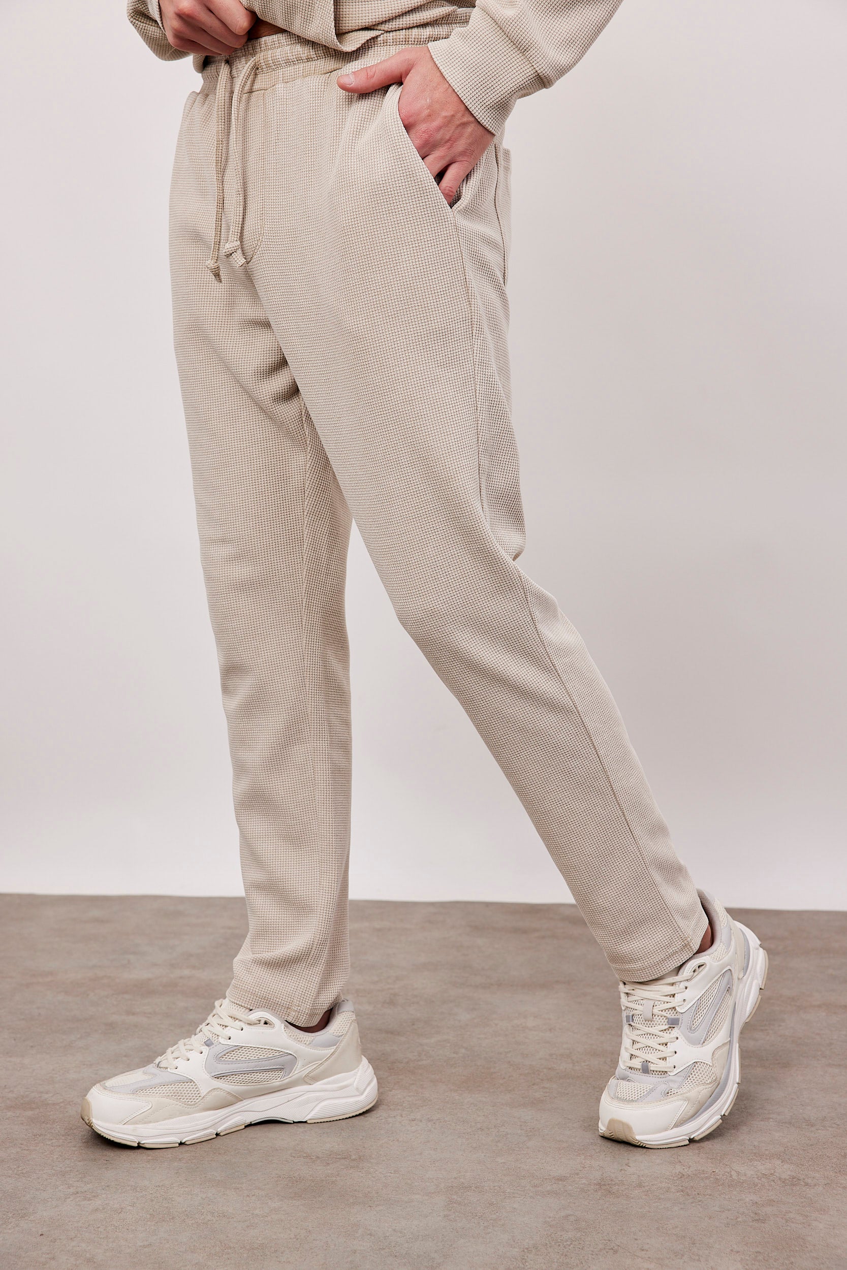 מכנס ארוך בטקסטורה עם גומי