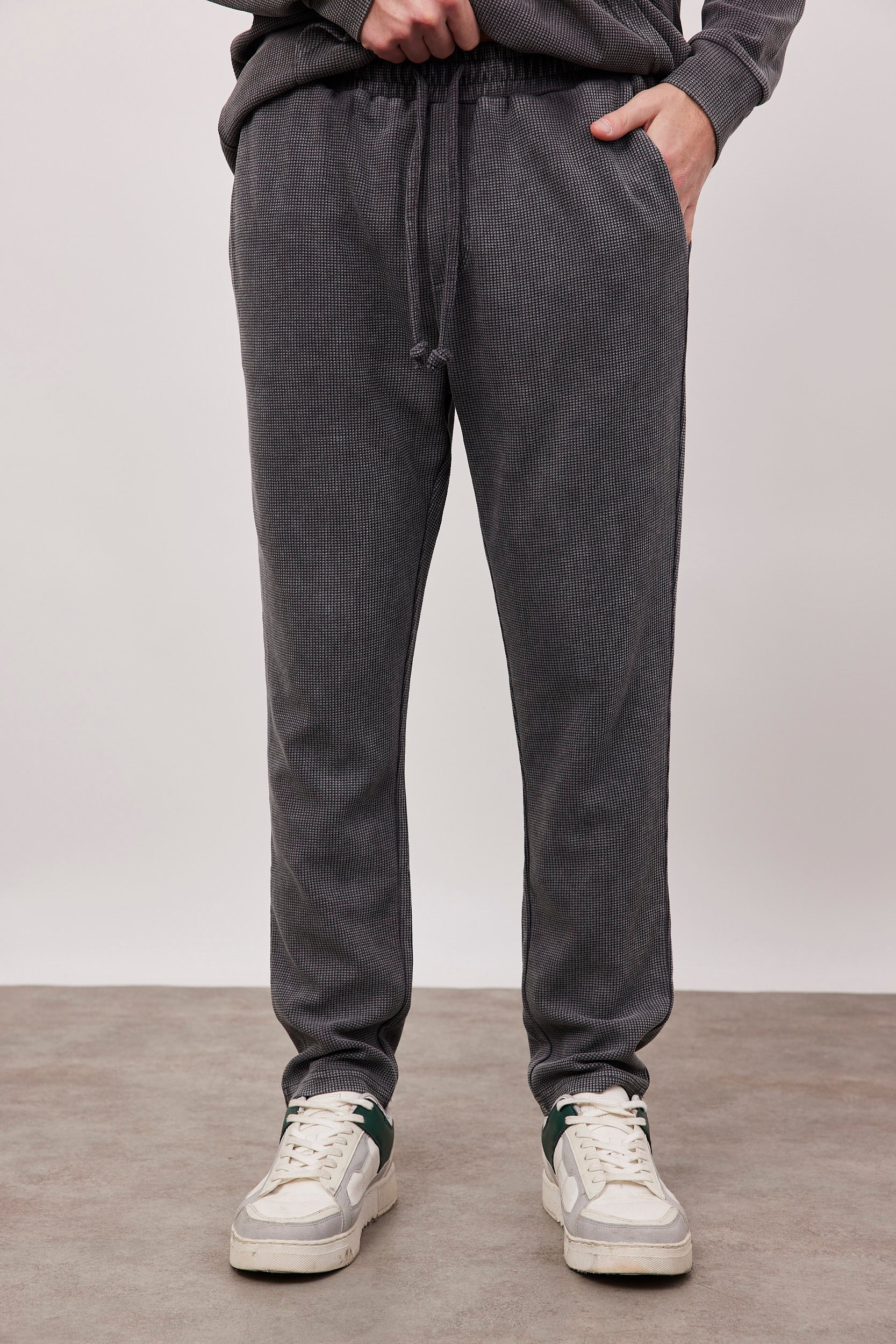 מכנס ארוך בטקסטורה עם גומי