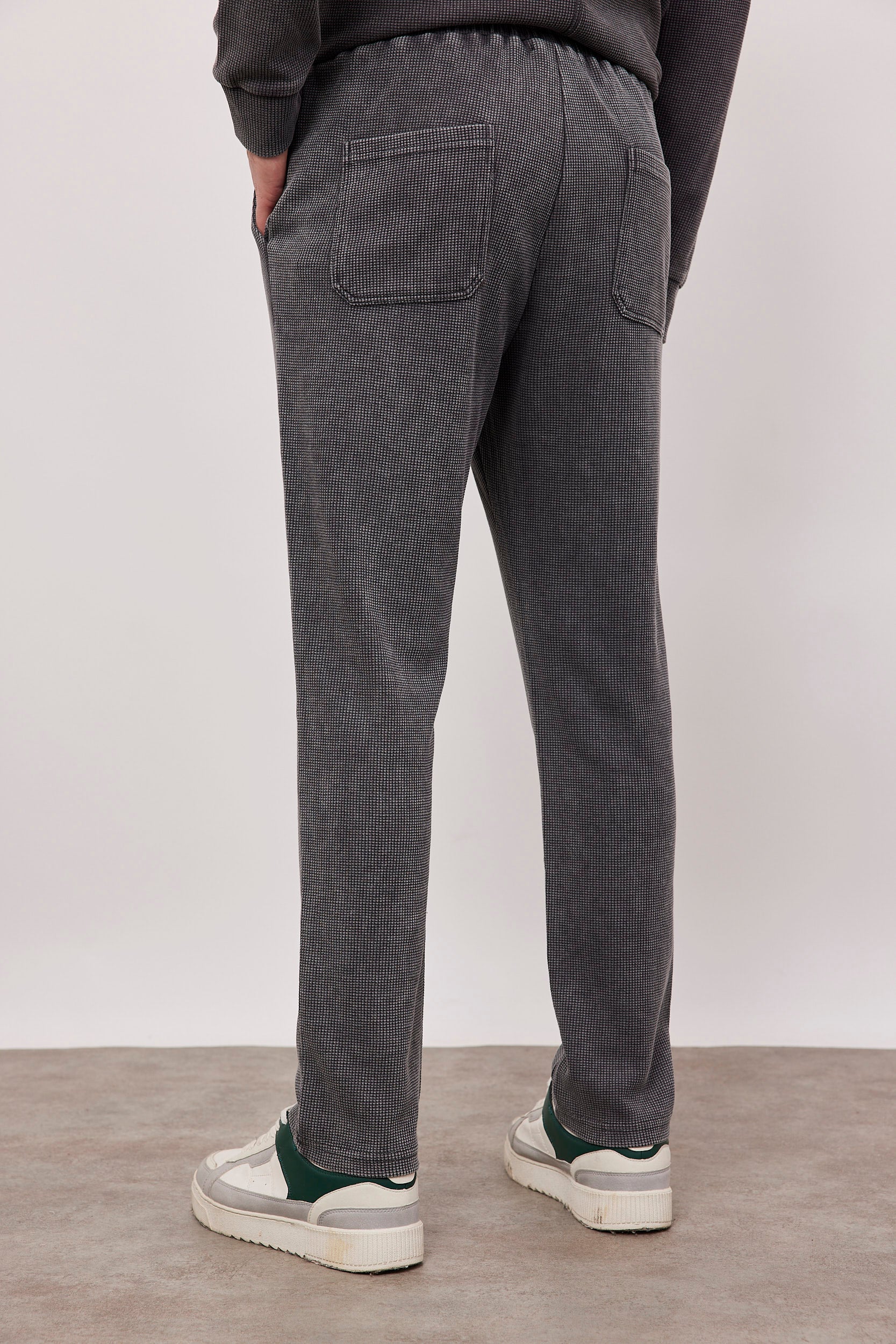 מכנס ארוך בטקסטורה עם גומי