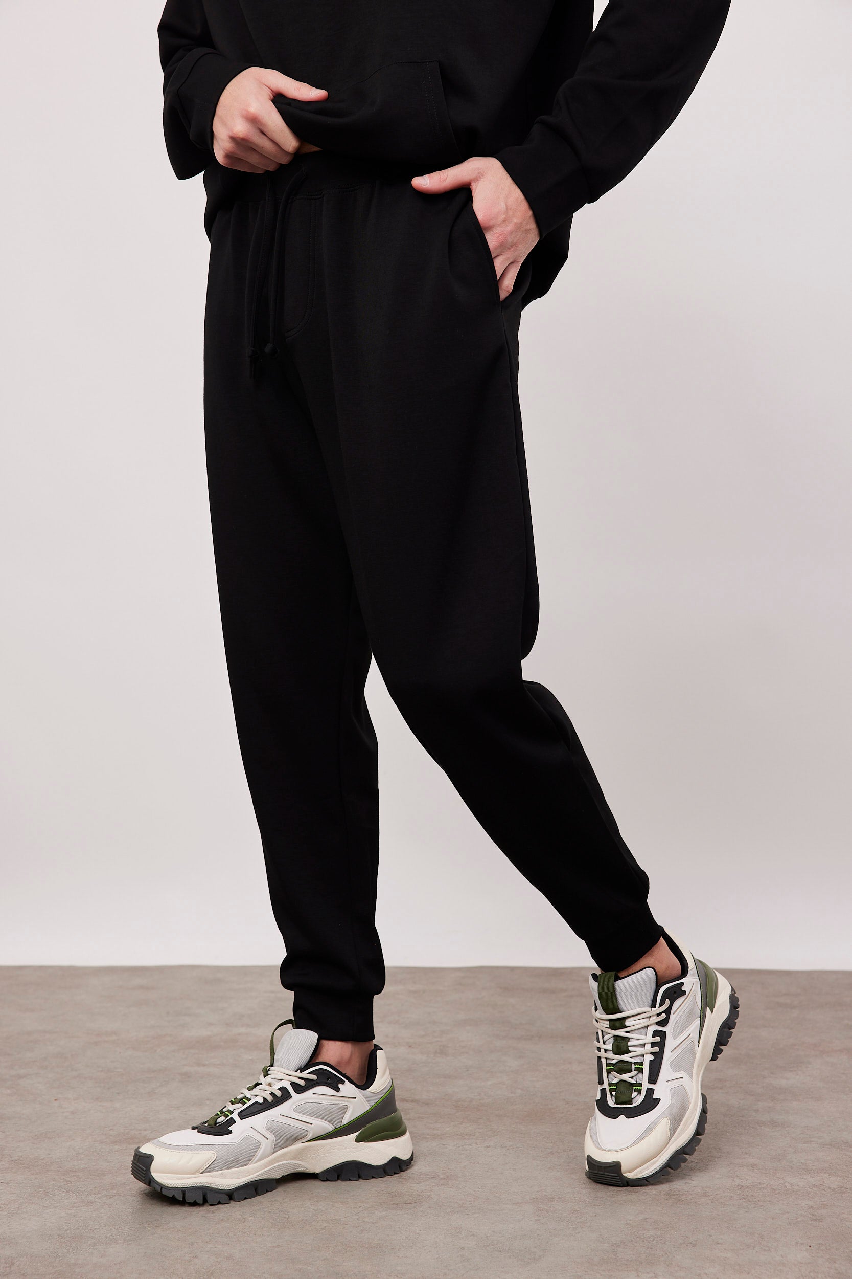 מכנסיים ארוכים עם סיומת מנגט