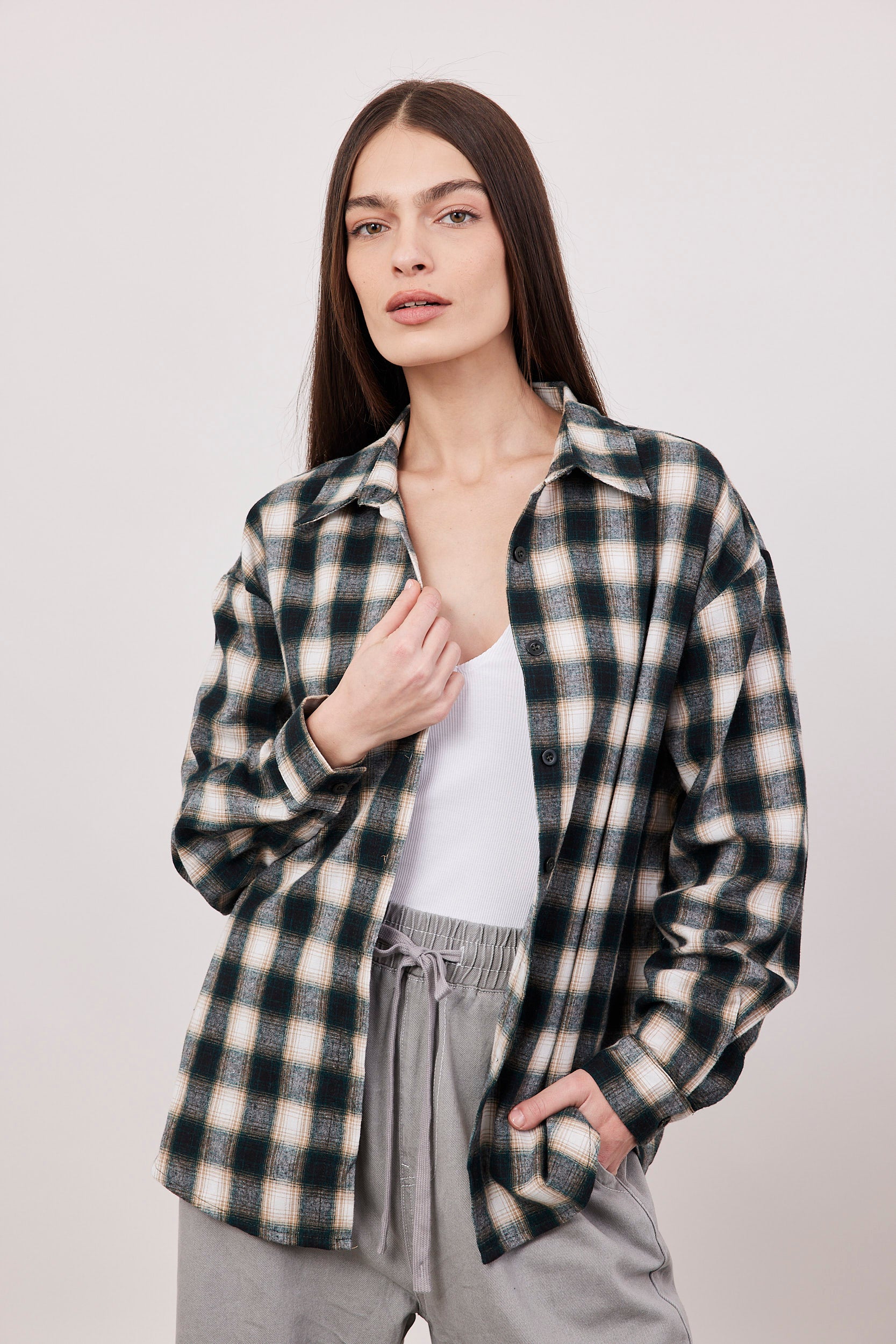 חולצת משבצות ארוכה