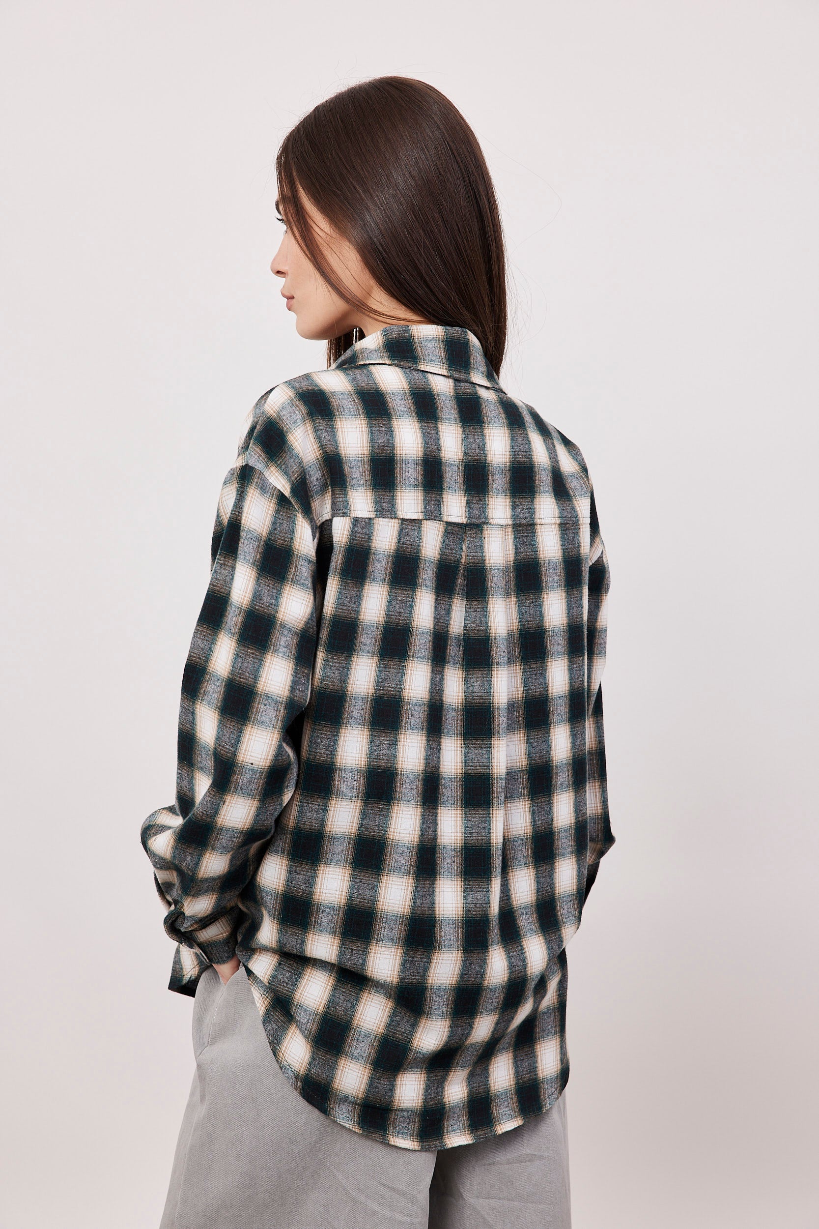 חולצת משבצות ארוכה