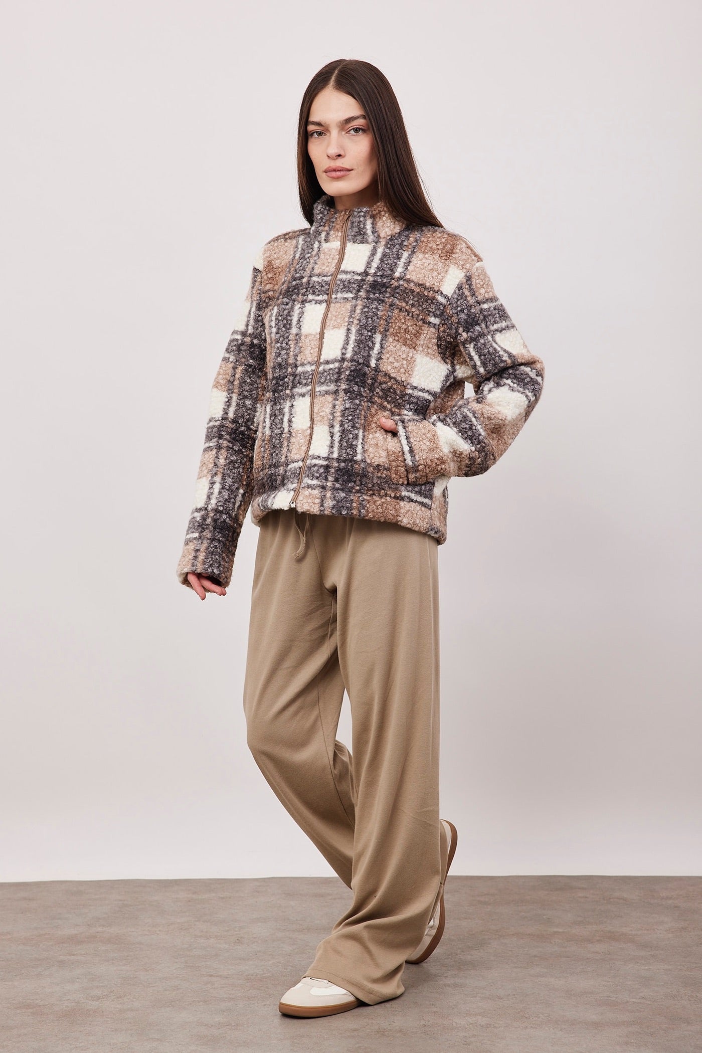 ג׳קט פרוותי משובץ