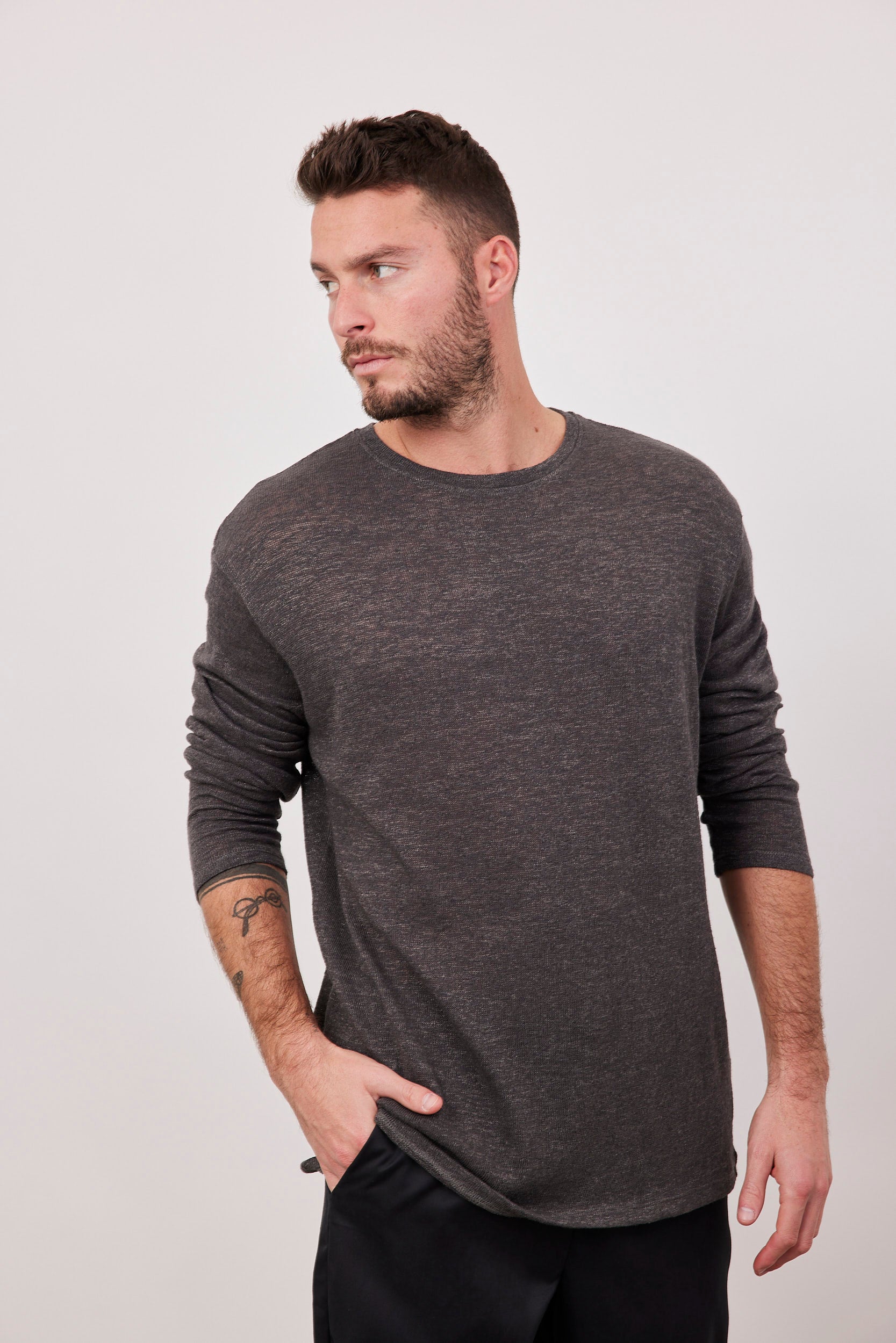 חולצה ארוכה בטקסטורה מפתח עגול