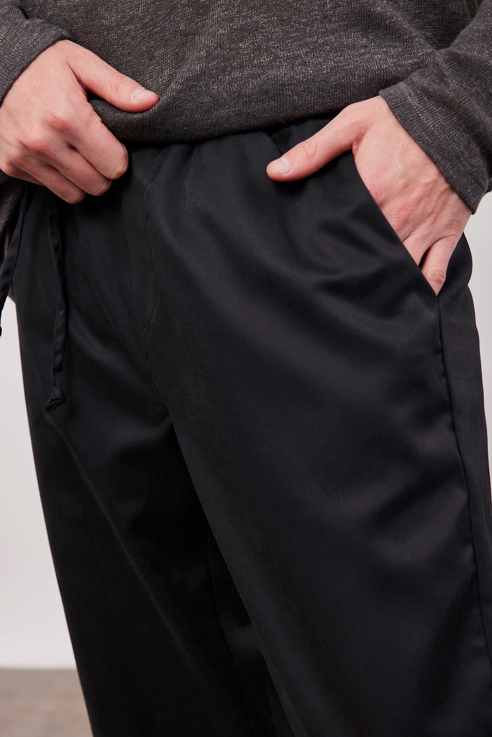 מכנסיים ארוכים גזרה רחבה