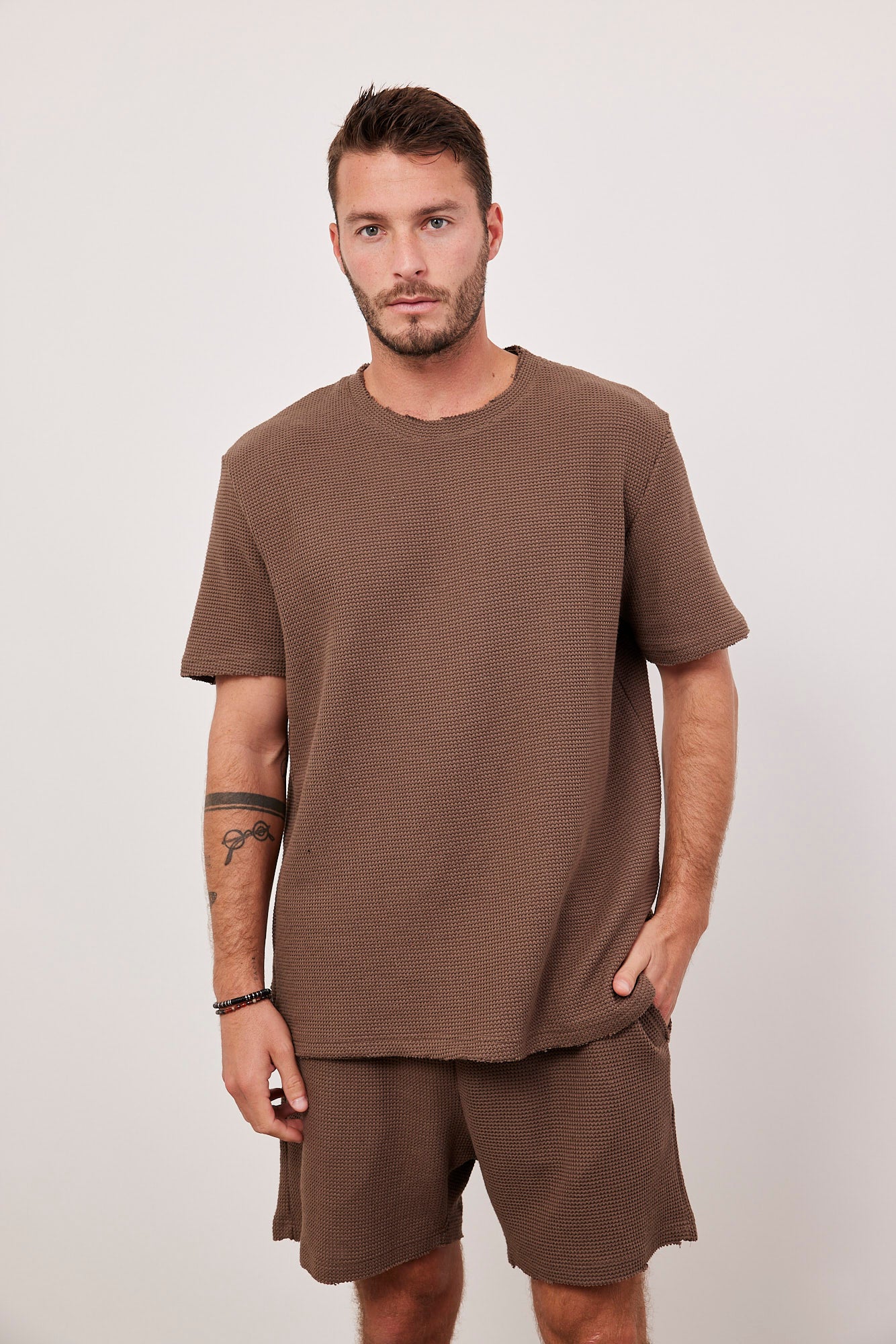 טישרט וופל בסיומת גזורה