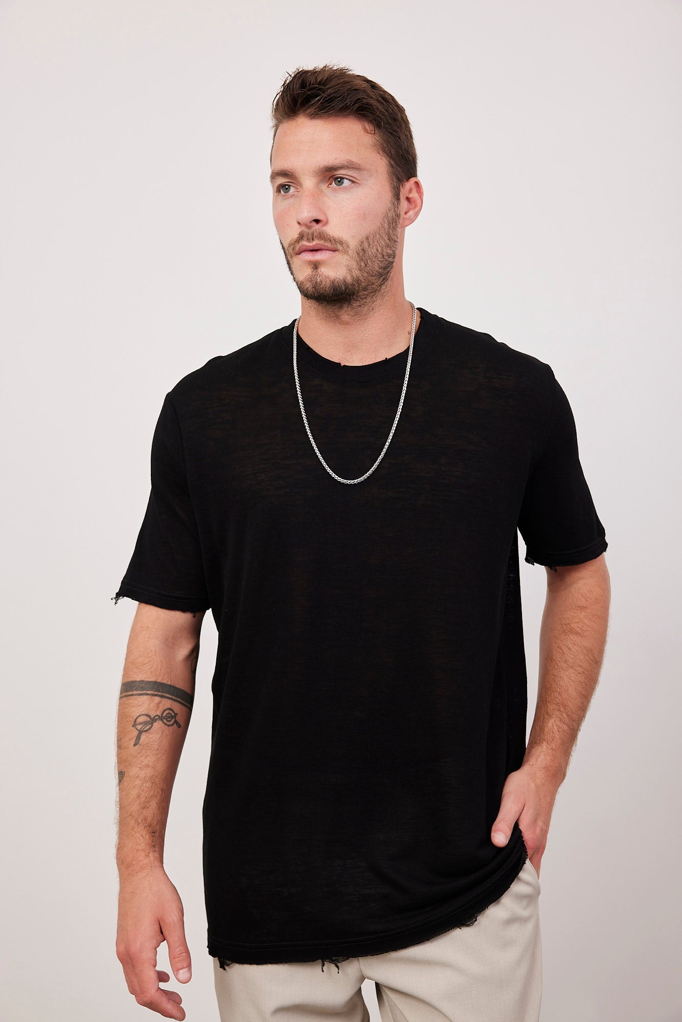 טי-שרט קרעים במראה פשתן - ITAY BRANDS