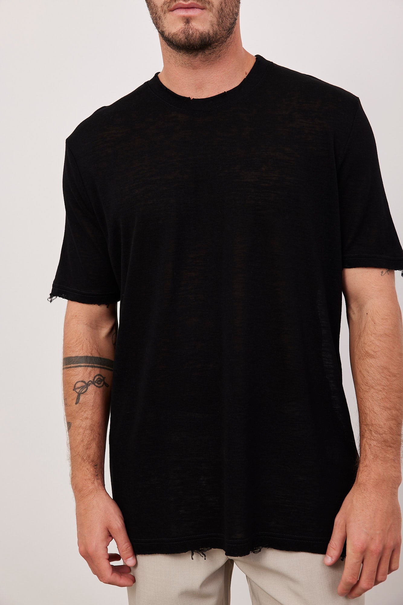 טי-שרט קרעים במראה פשתן - ITAY BRANDS