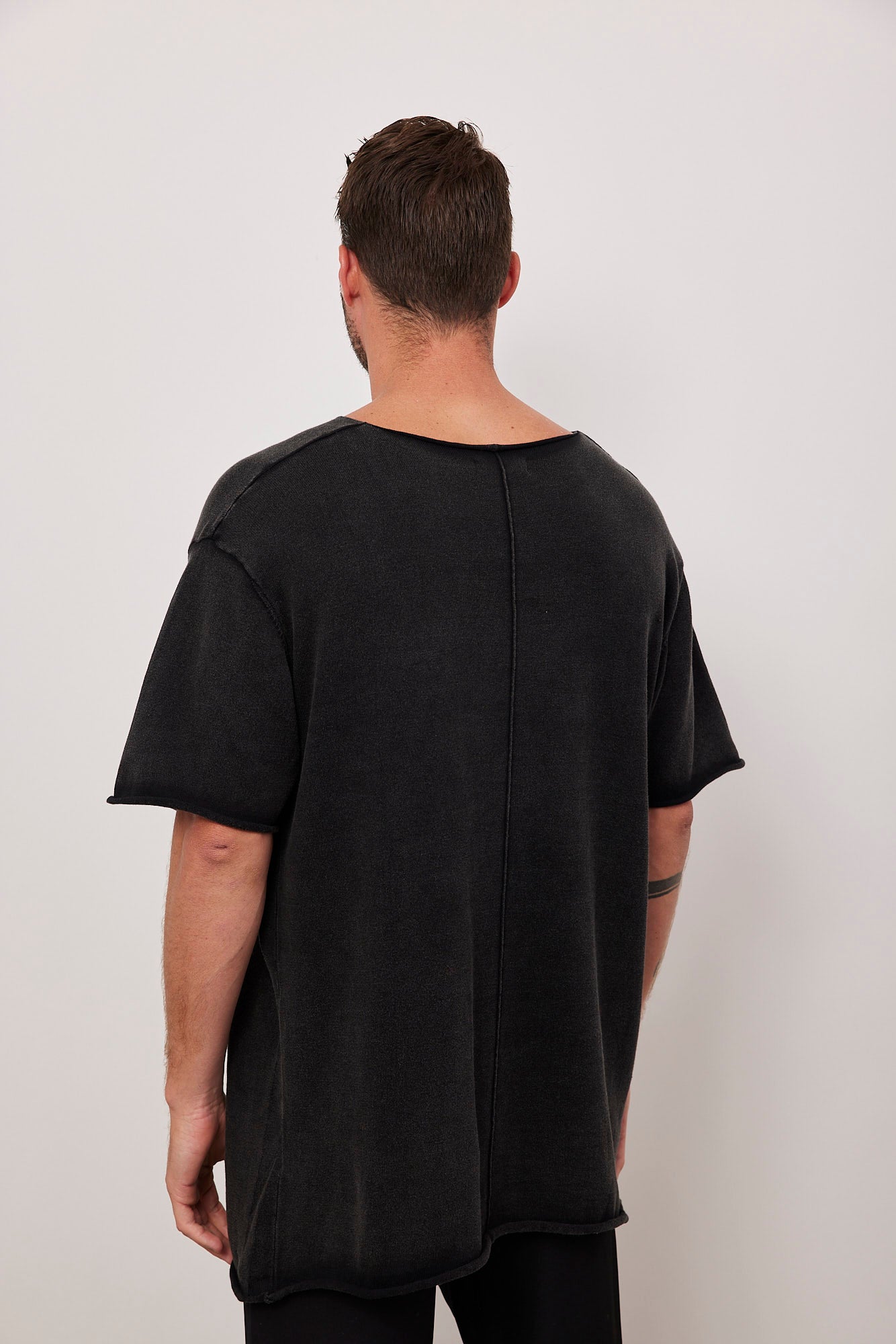 חולצת ווש רחבה בסיומת גזורה - ITAY BRANDS