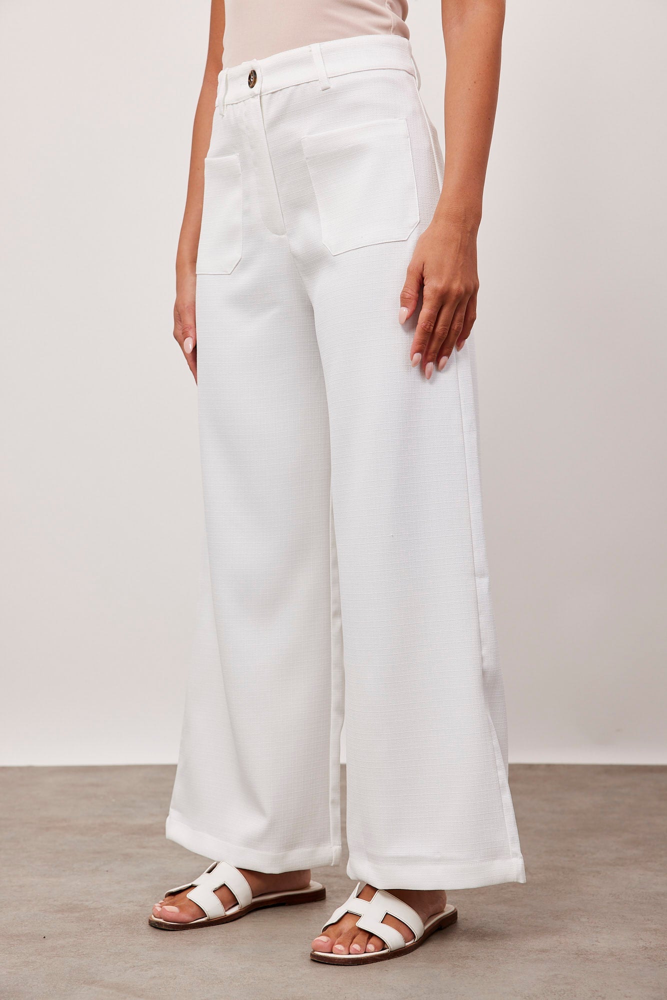 מכנסיים מחוייטים בטקסטורה עם כיסים קדמיים - ITAY BRANDS