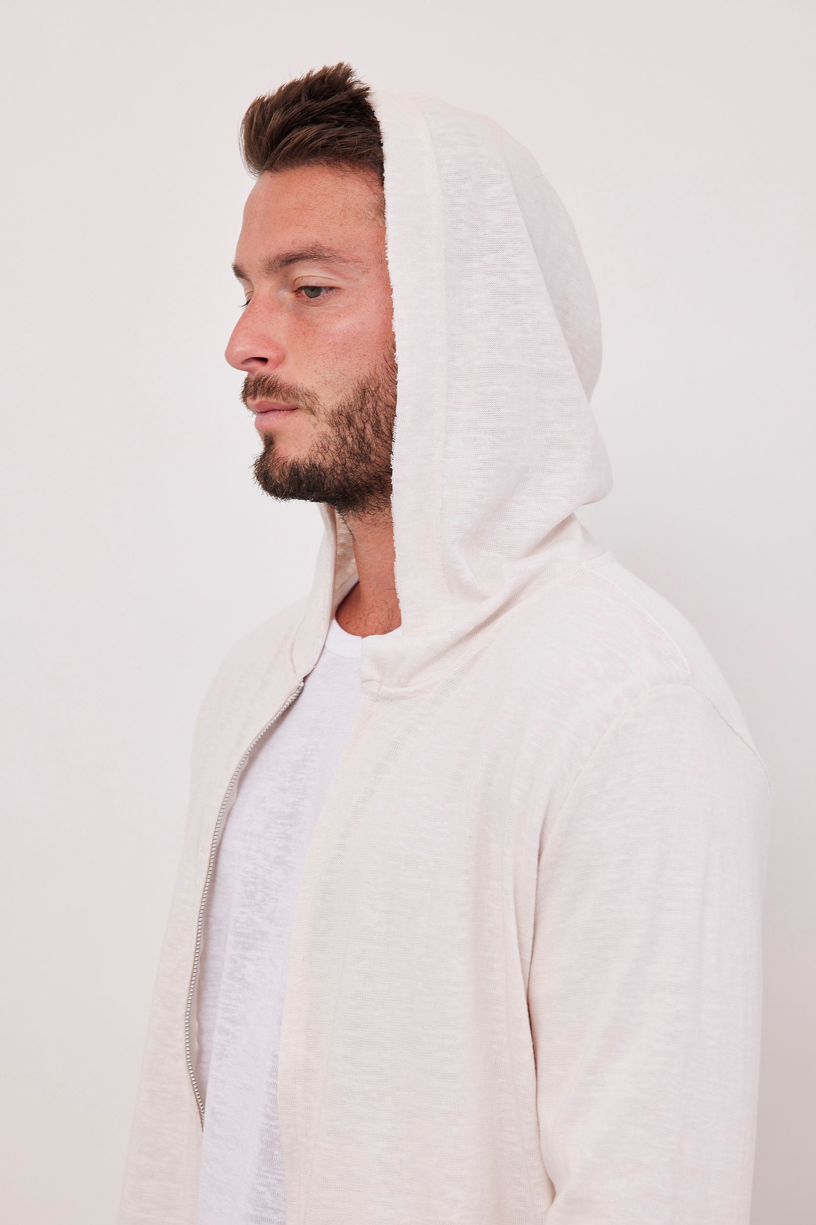 גקט קפוצון בסגירת רוכסן