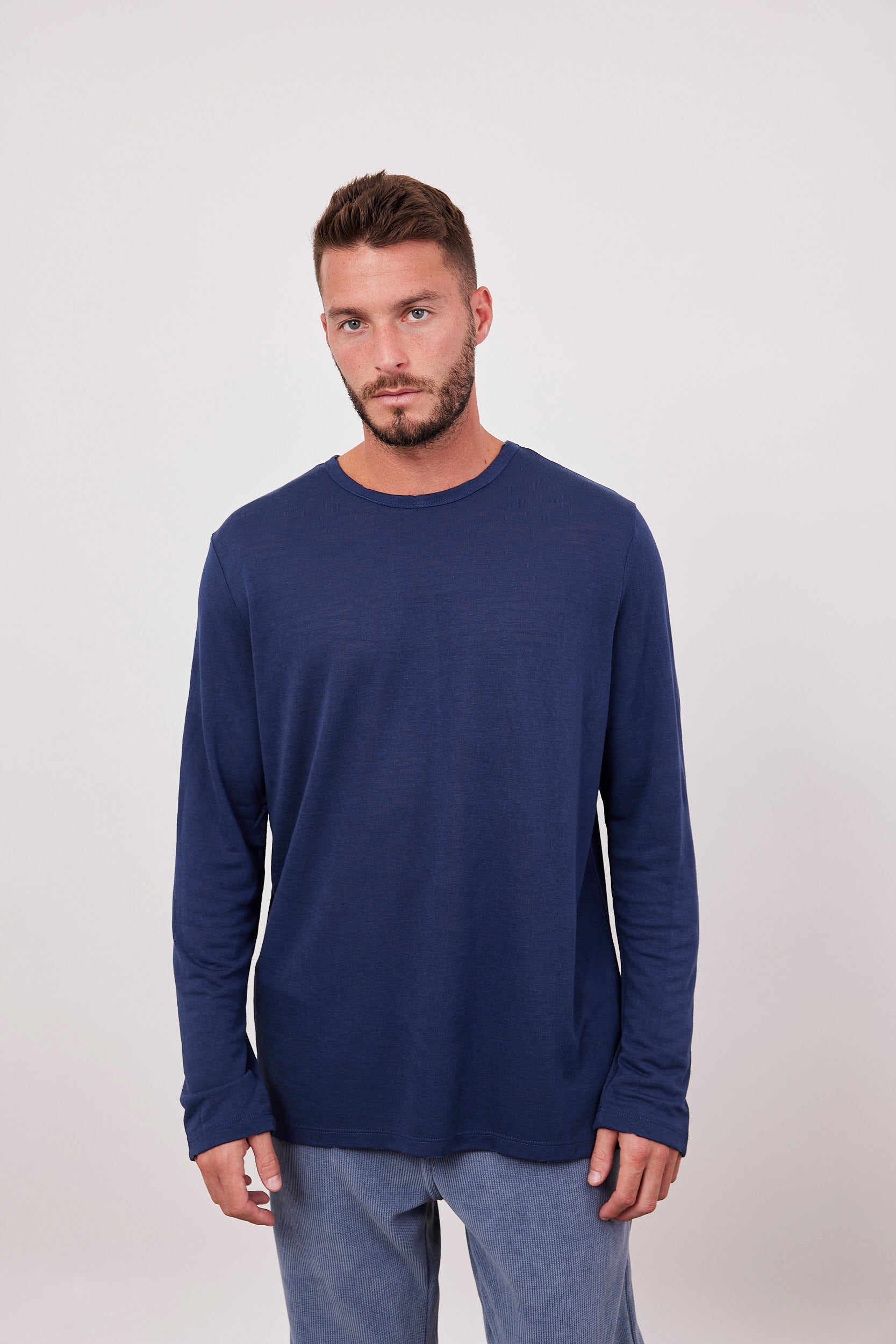 חולצת בייסיק בטקסטורה