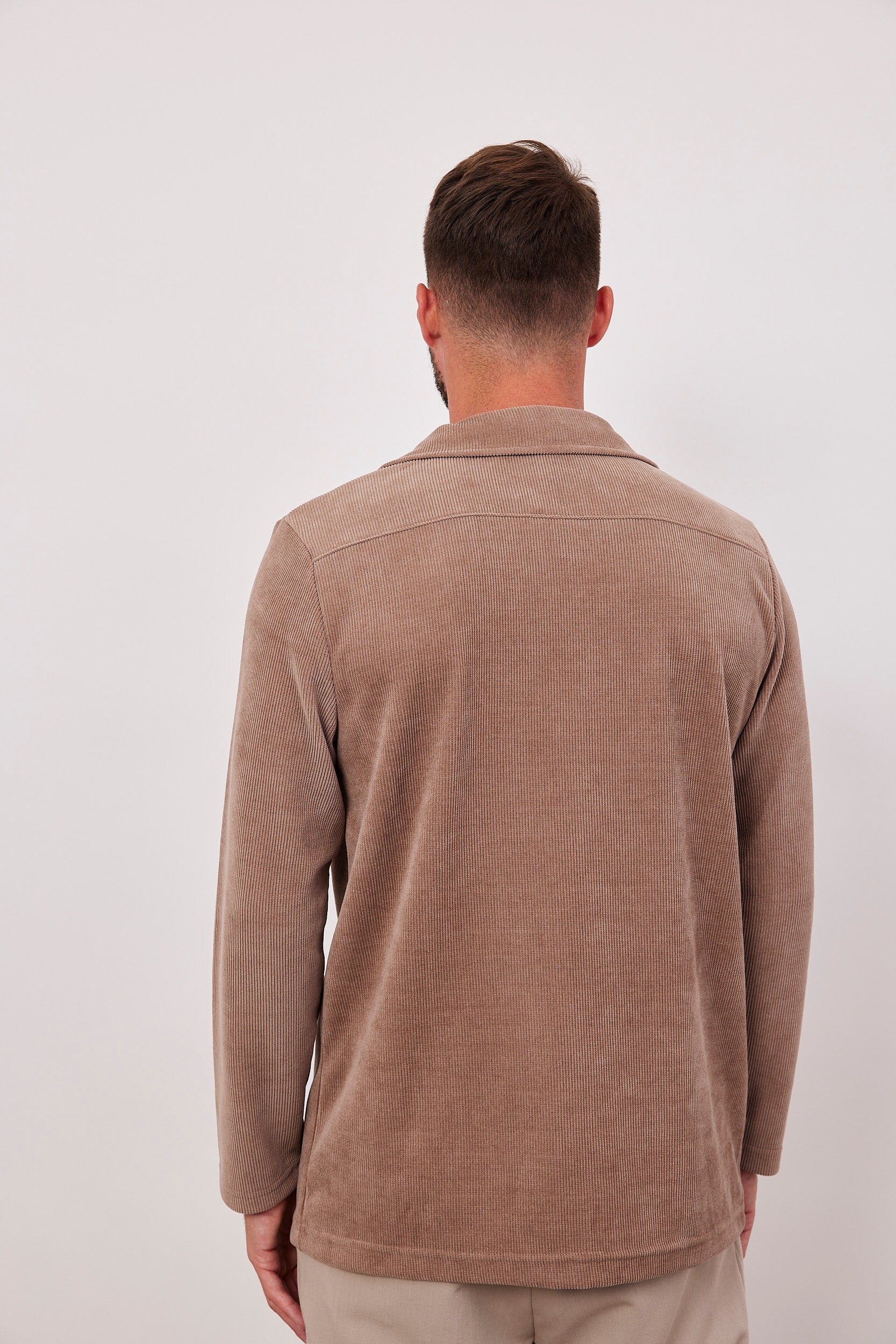 חולצת קורדרוי ארוכה מכופתרת