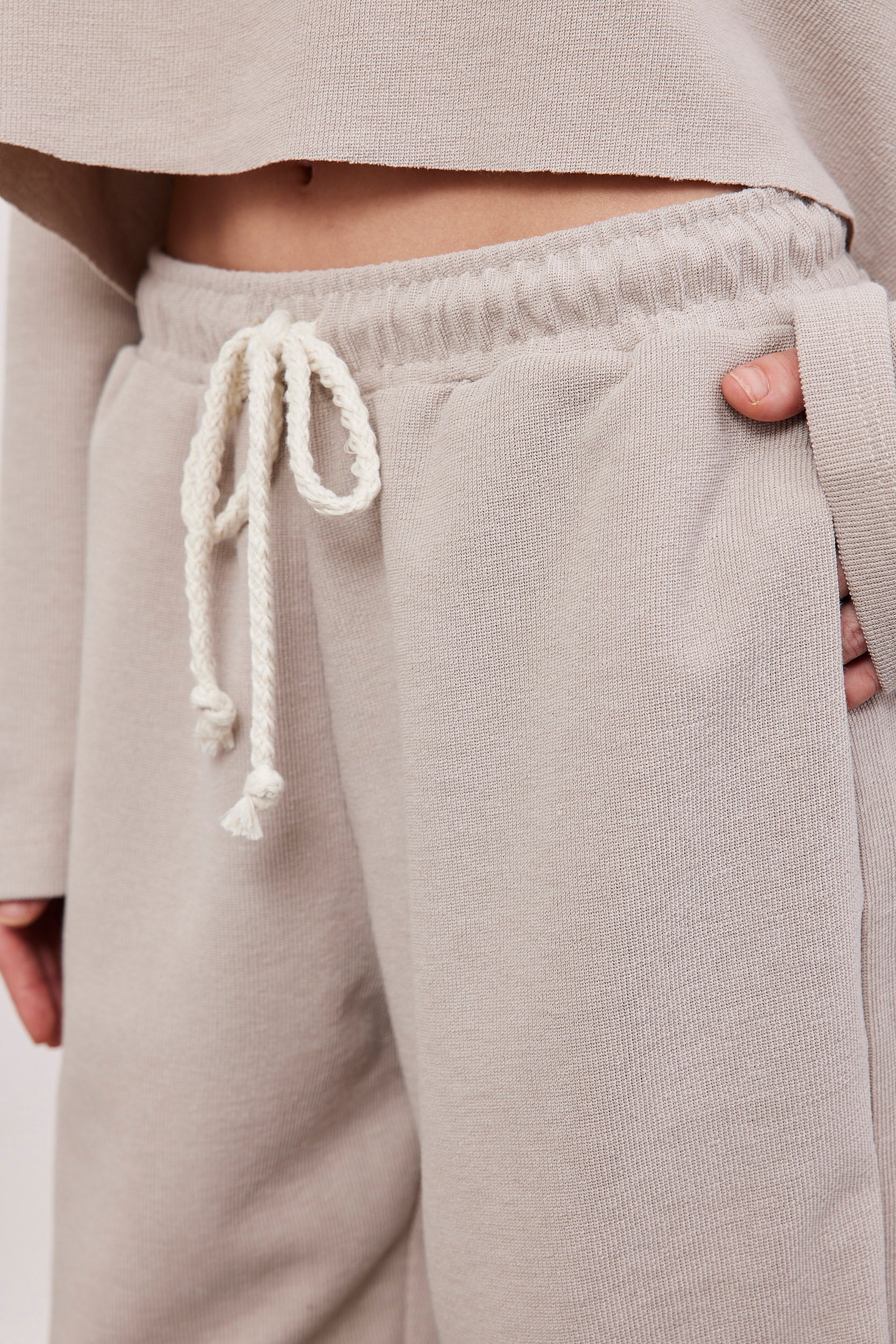 מכנסי סריג ארוכים עם שרוך