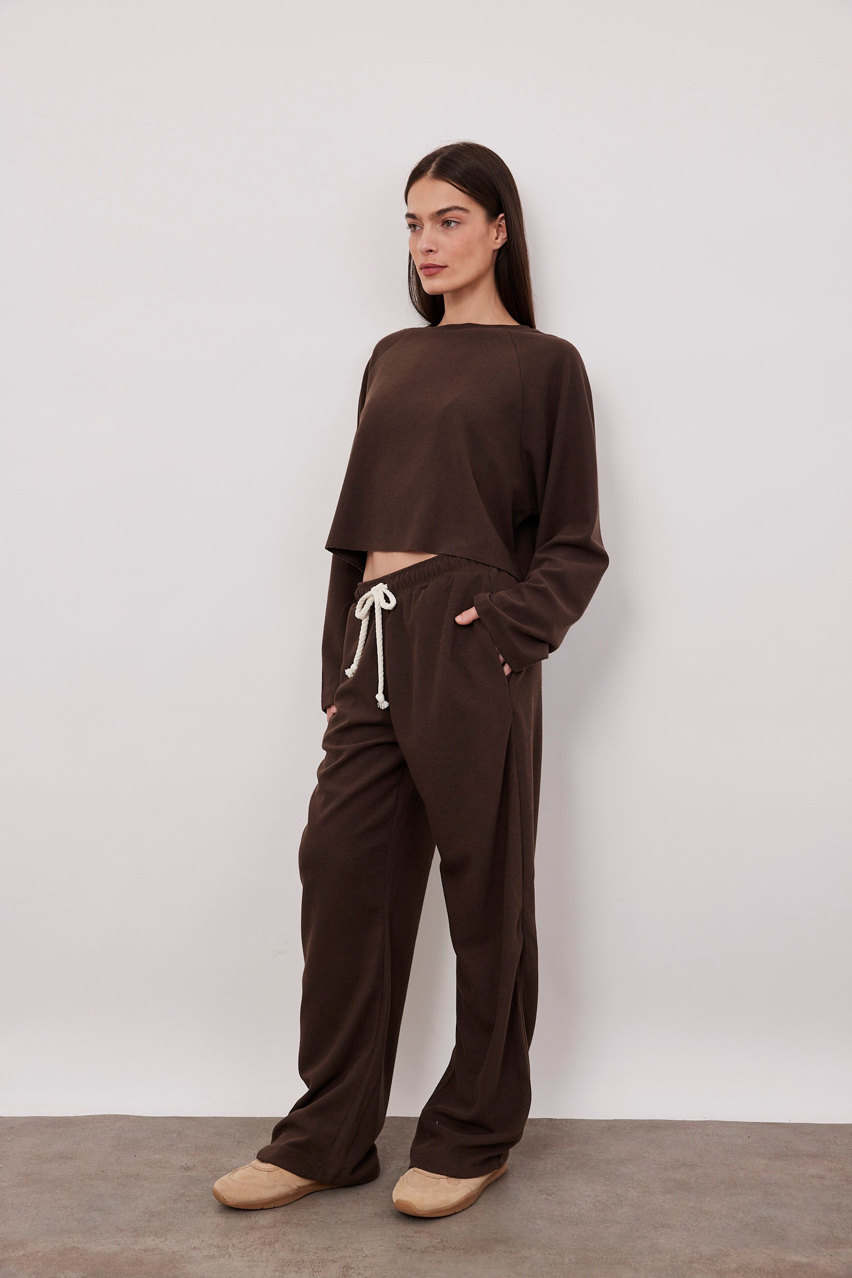 חולצת סריג קרופ