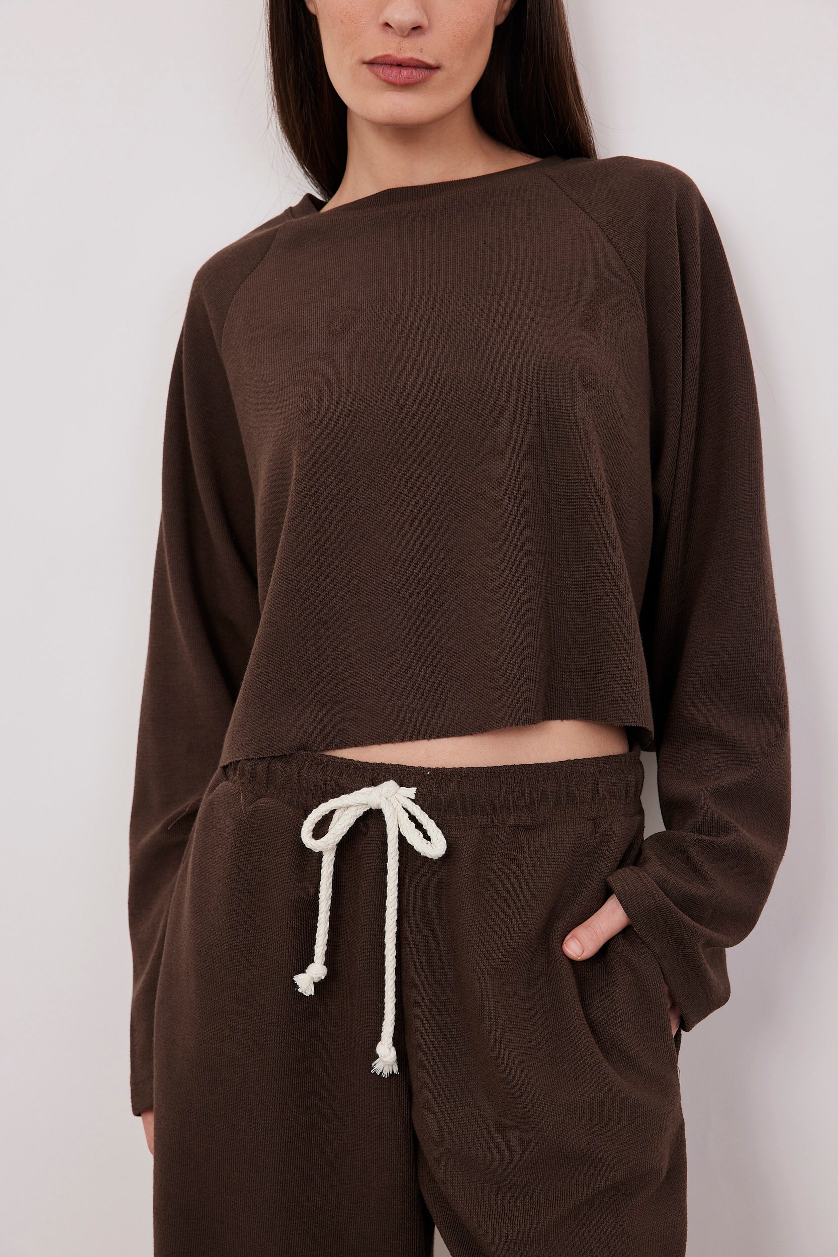 חולצת סריג קרופ