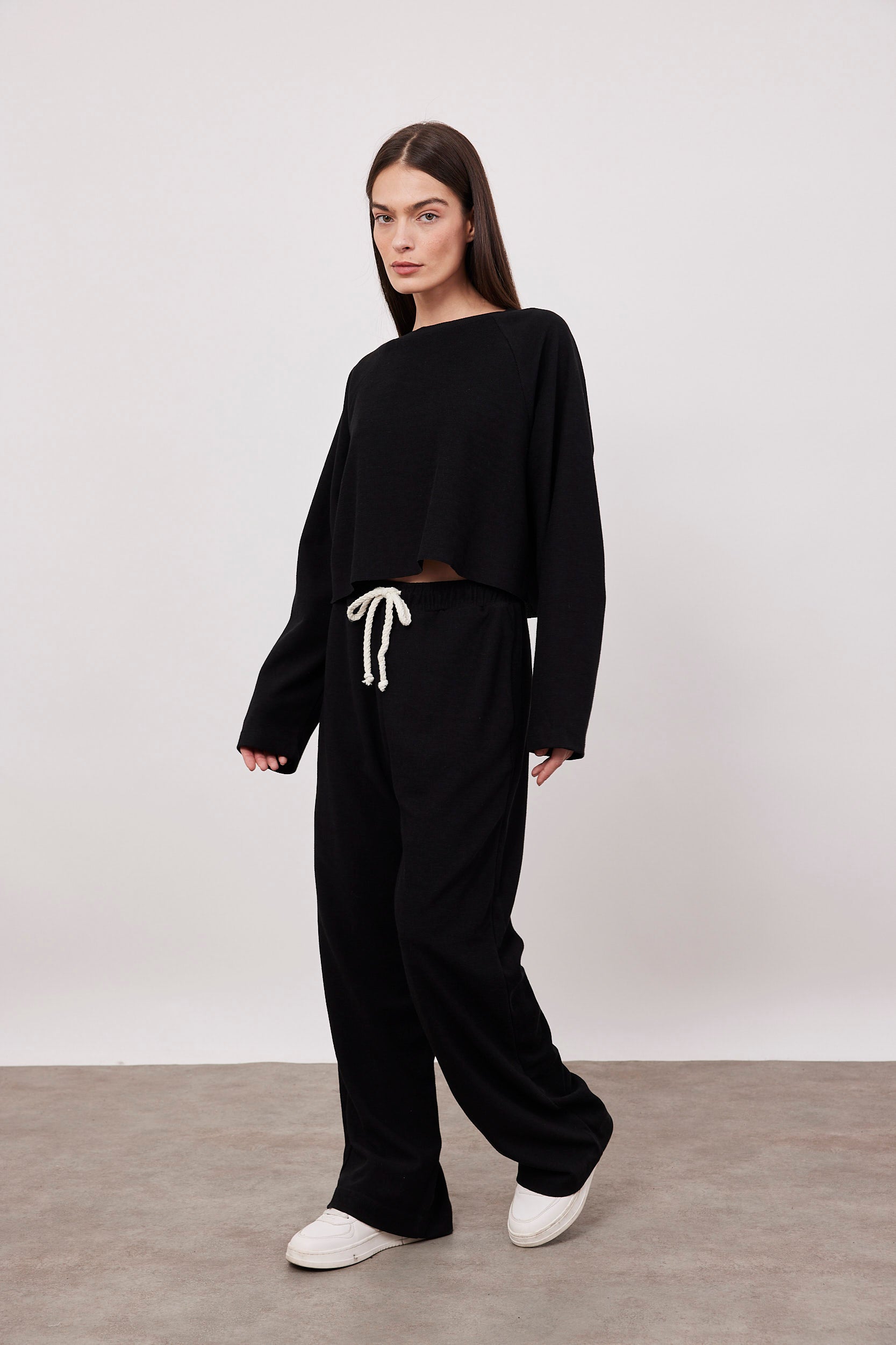 חולצת סריג קרופ