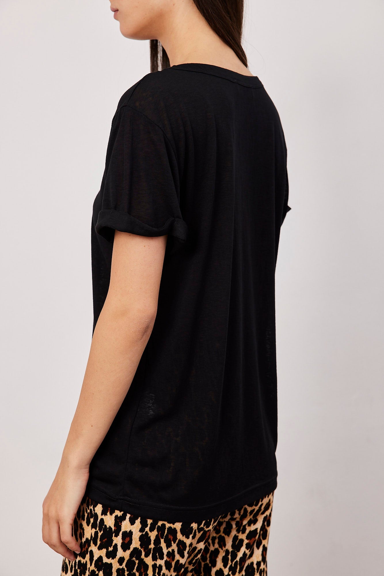 טי-שרט מבד שקפקף - ITAY BRANDS