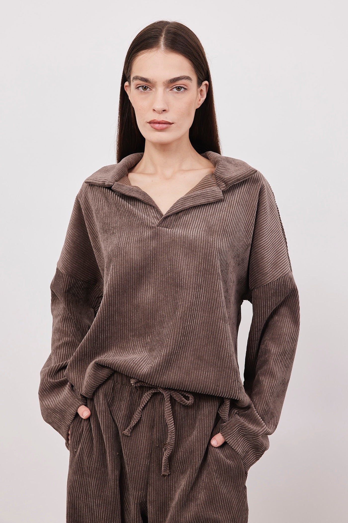 חולצת קורדרוי עם צווארון