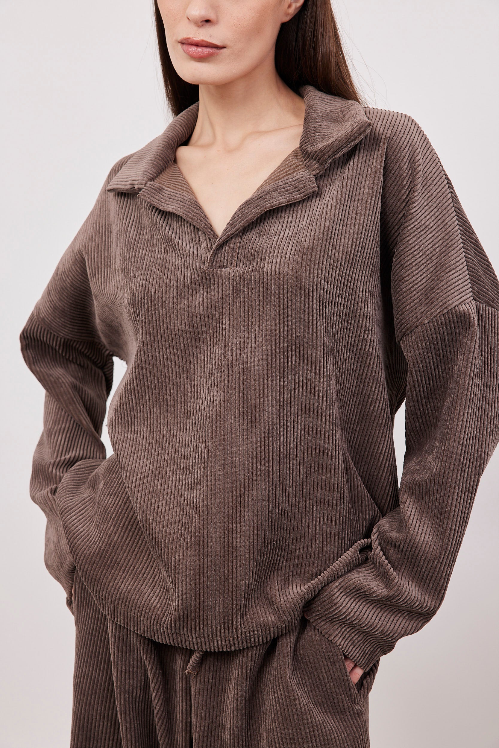 חולצת קורדרוי עם צווארון