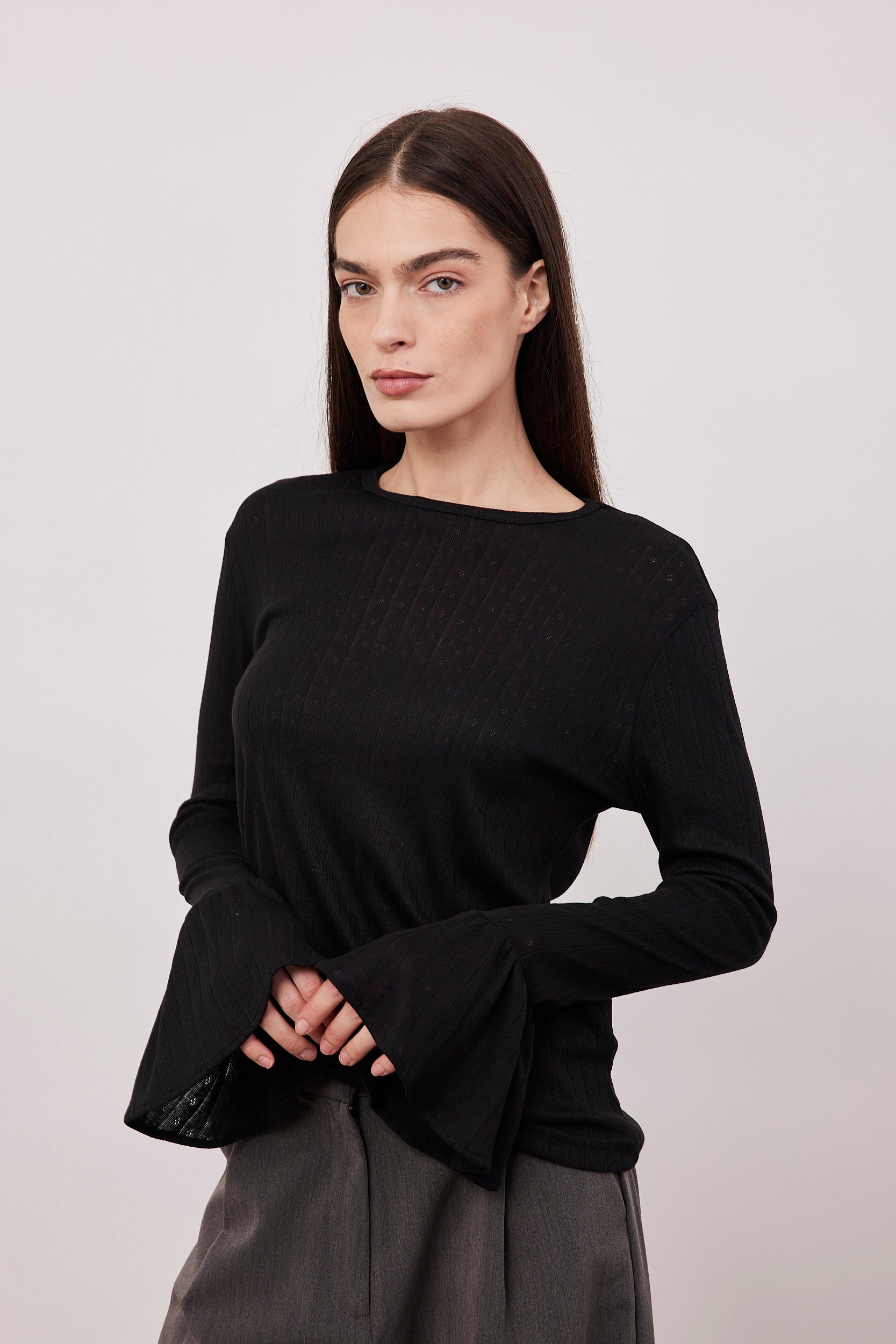 חולצת פונטייל שרוולי פעמון