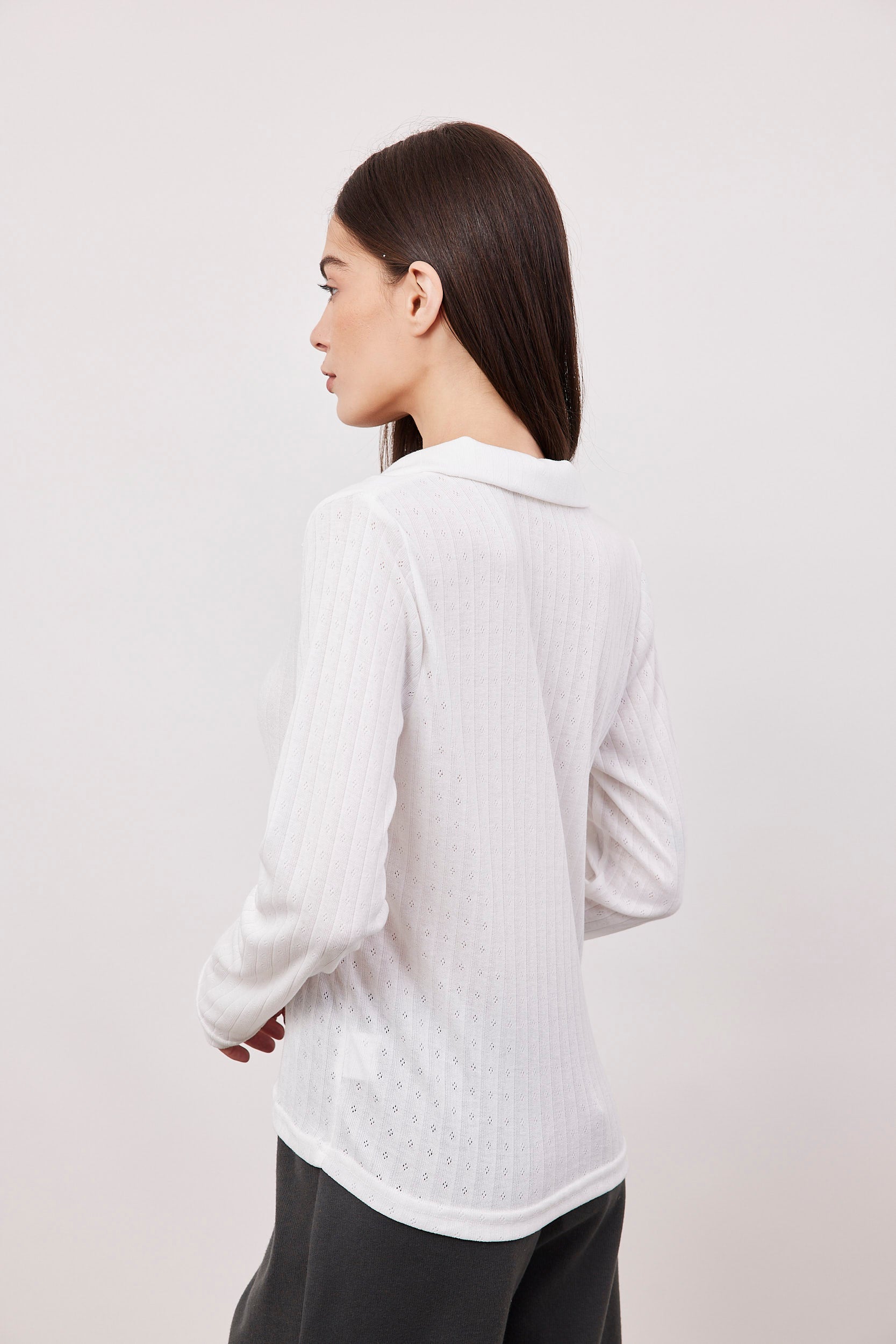 חולצת פונטייל עם צווארון