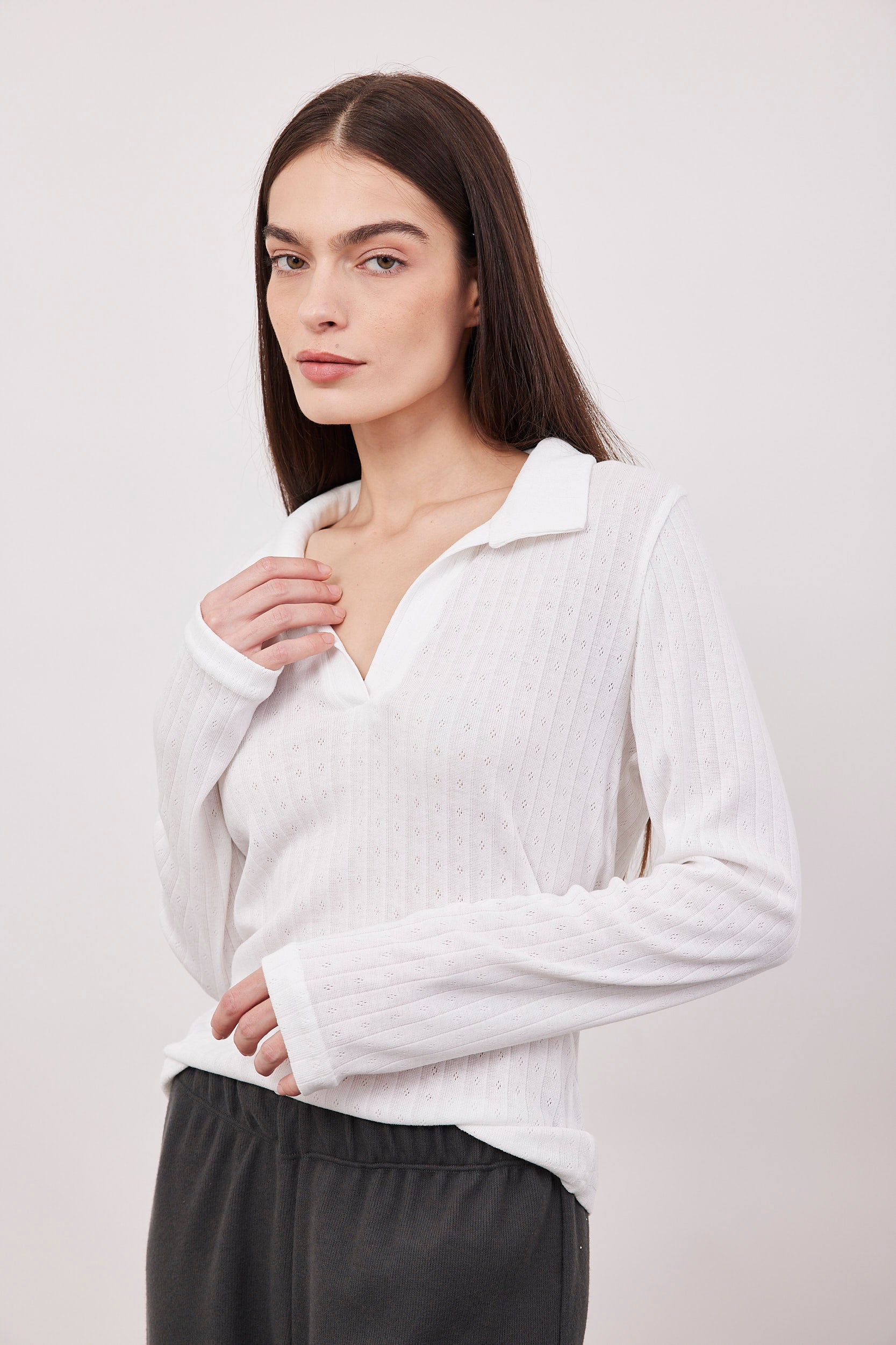 חולצת פונטייל עם צווארון