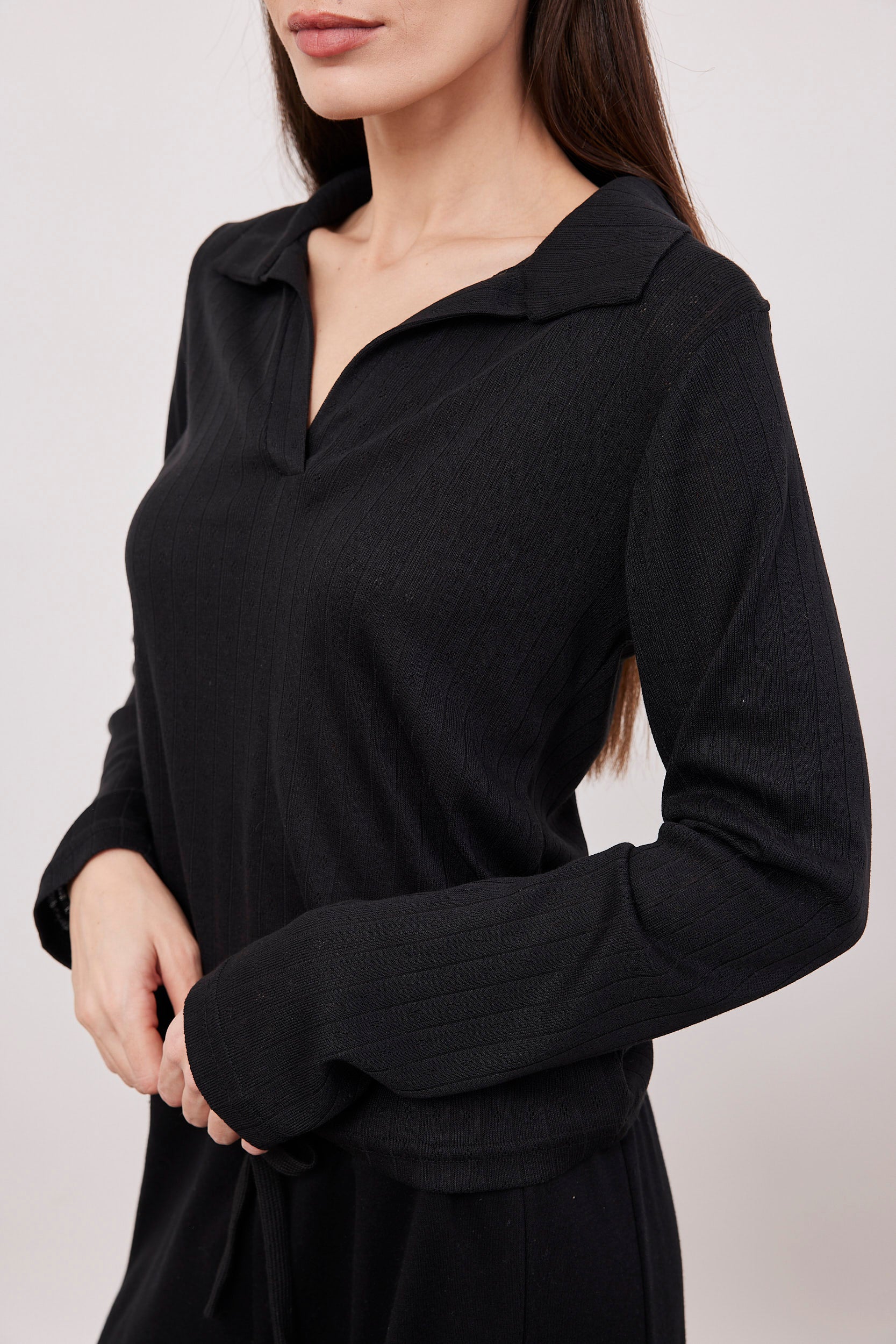 חולצת פונטייל עם צווארון