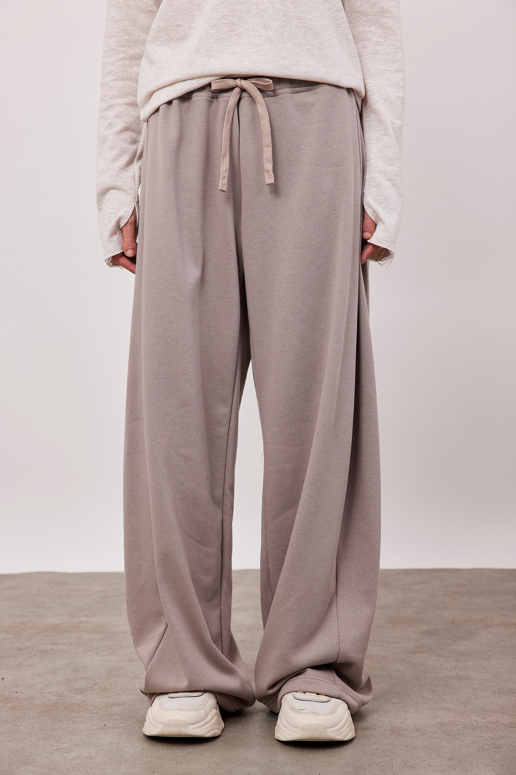 מכנסי טרנינג אוברסייז