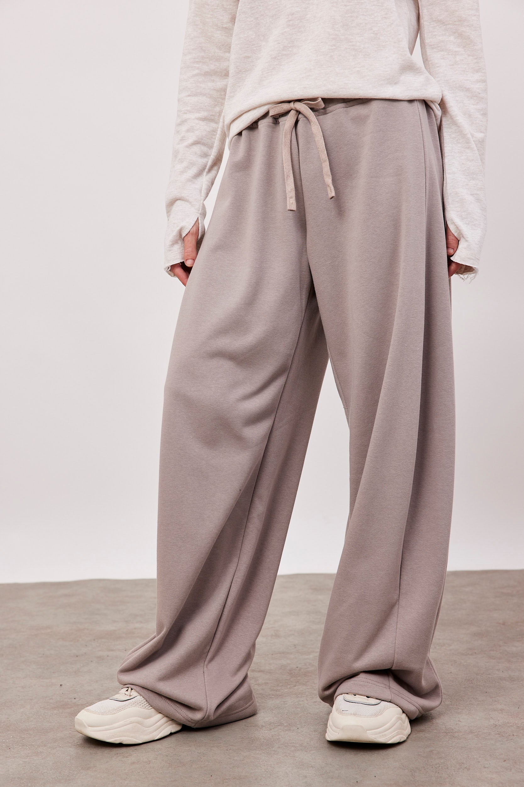 מכנסי טרנינג אוברסייז