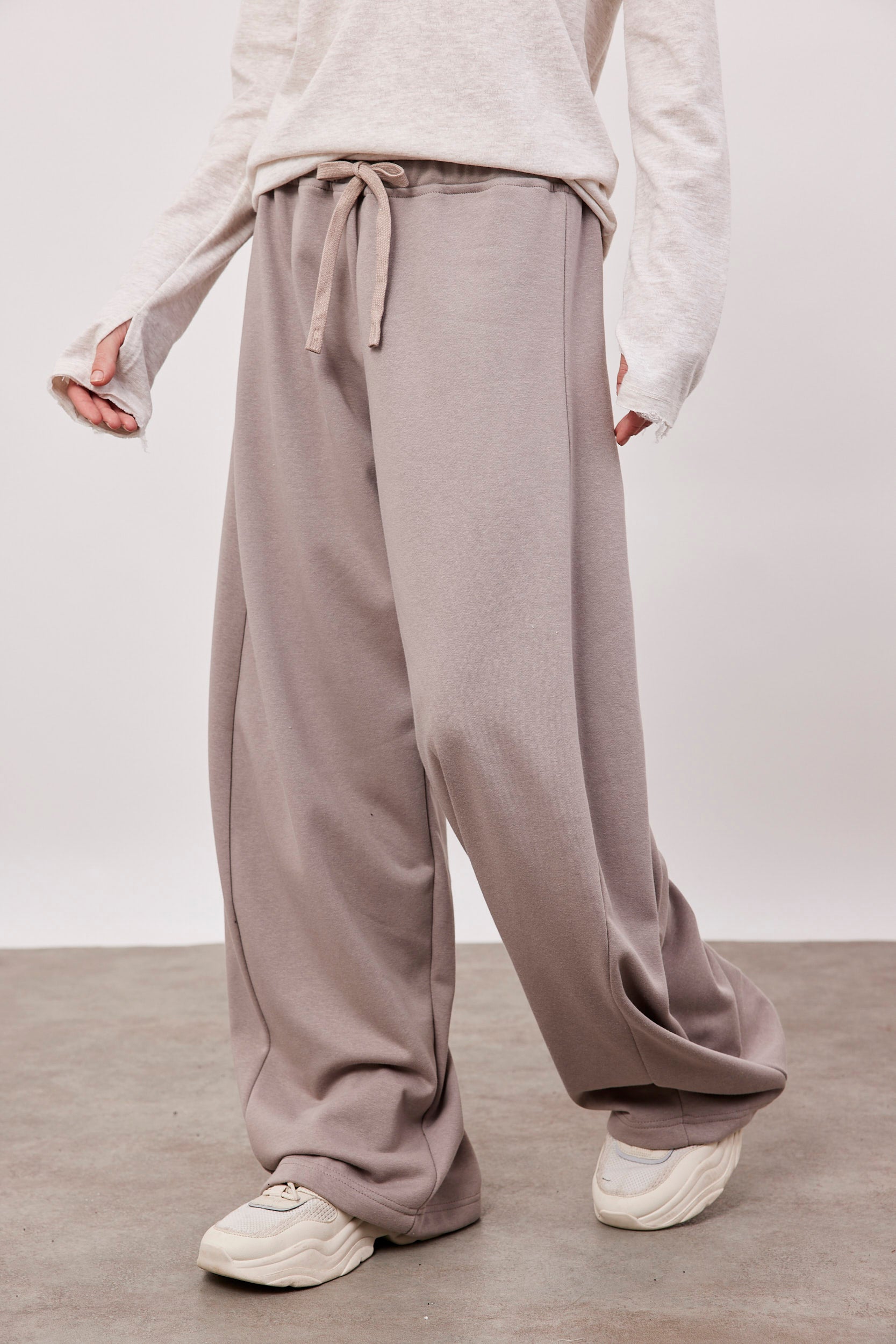 מכנסי טרנינג אוברסייז