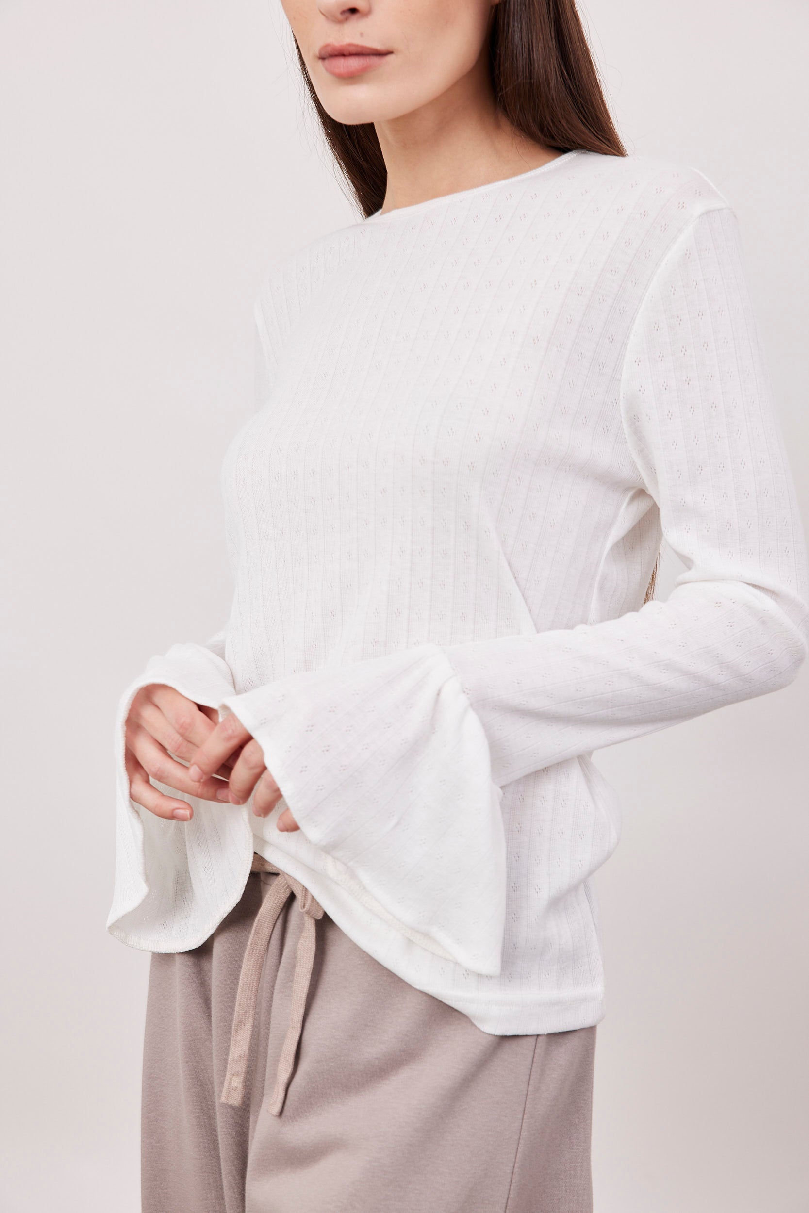 חולצת פונטייל שרוולי פעמון