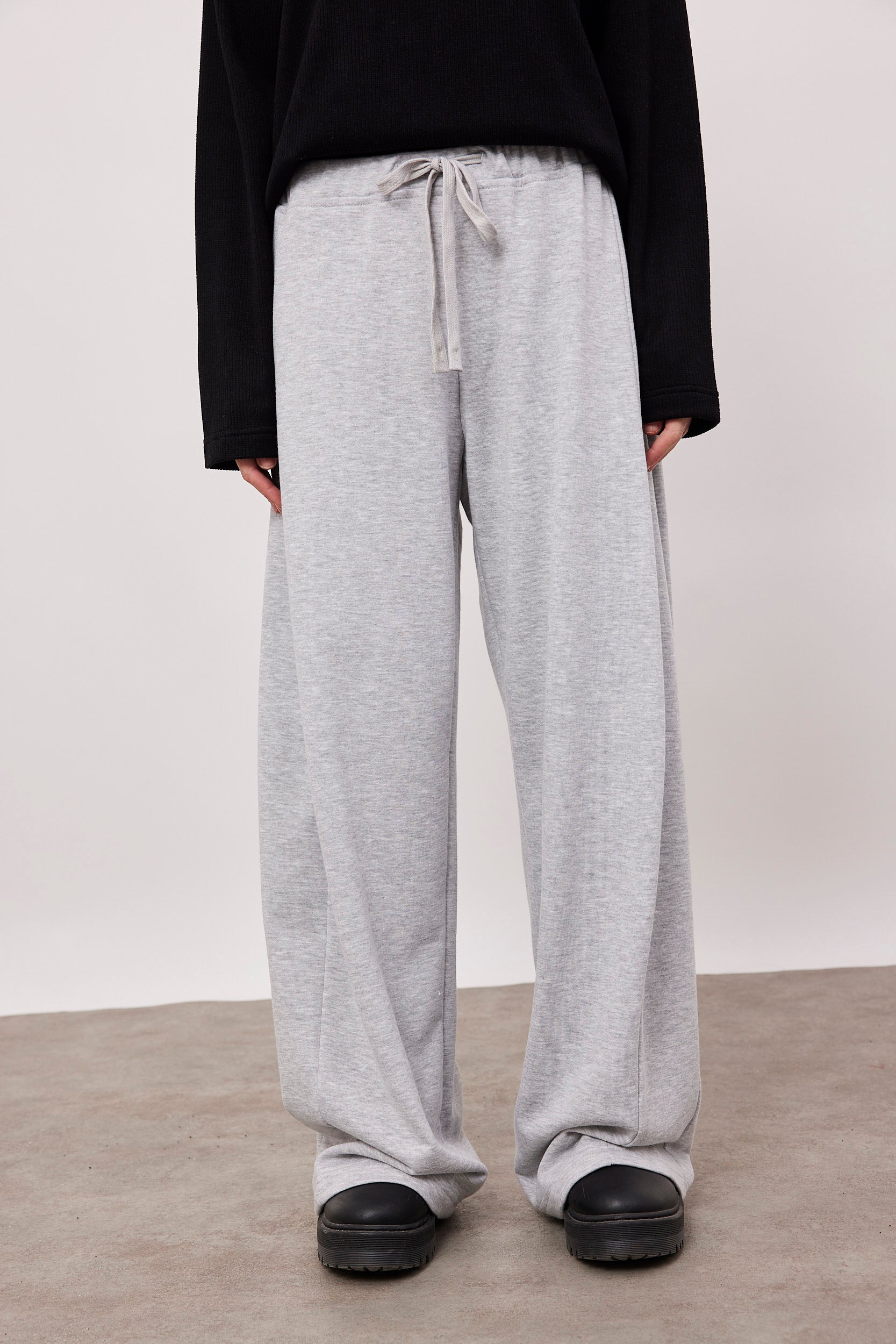 מכנסי טרנינג אוברסייז