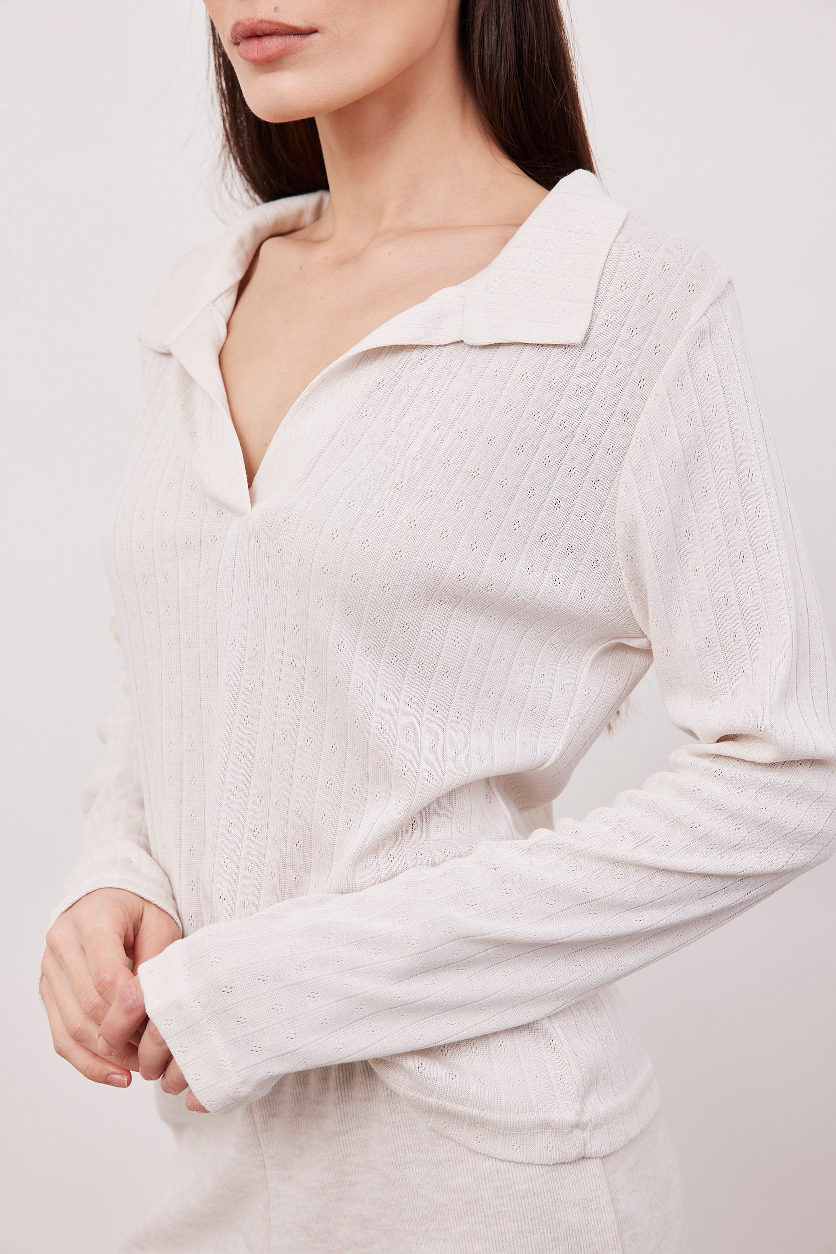 חולצת פונטייל עם צווארון