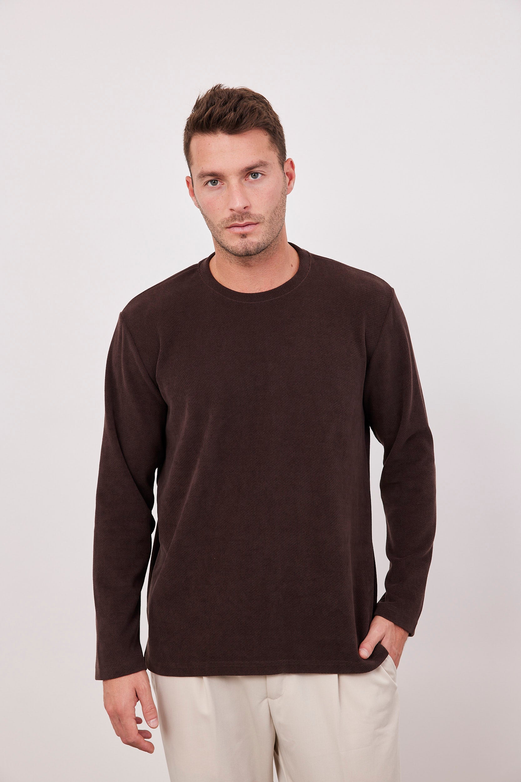 סריג ארוך מפתח עגול