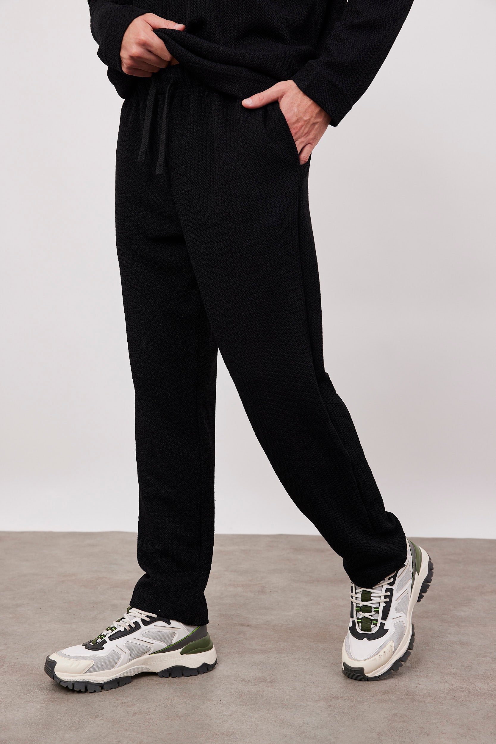 מכנסיים ארוכים מבד סריג