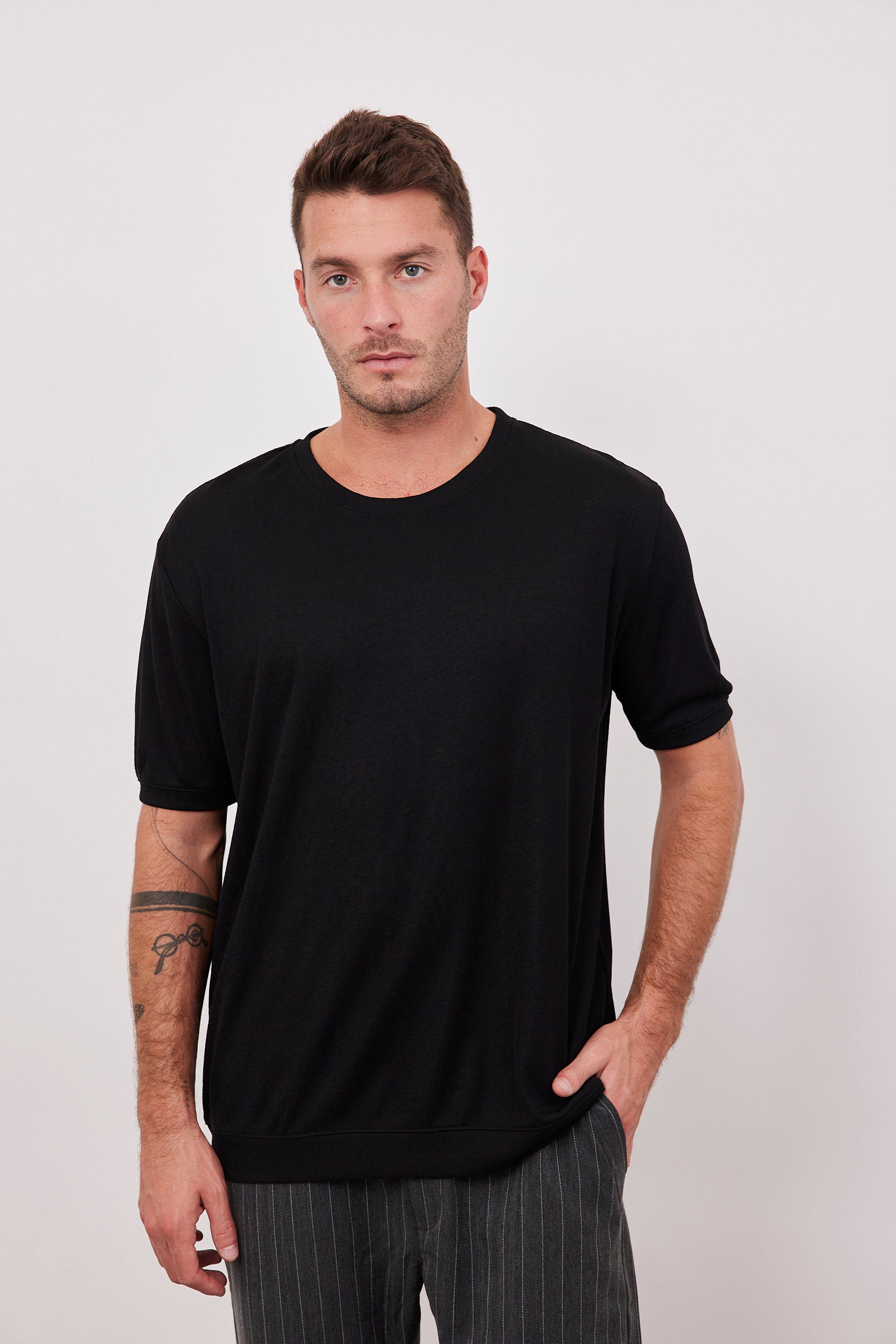 חולצת סלאב קצרה