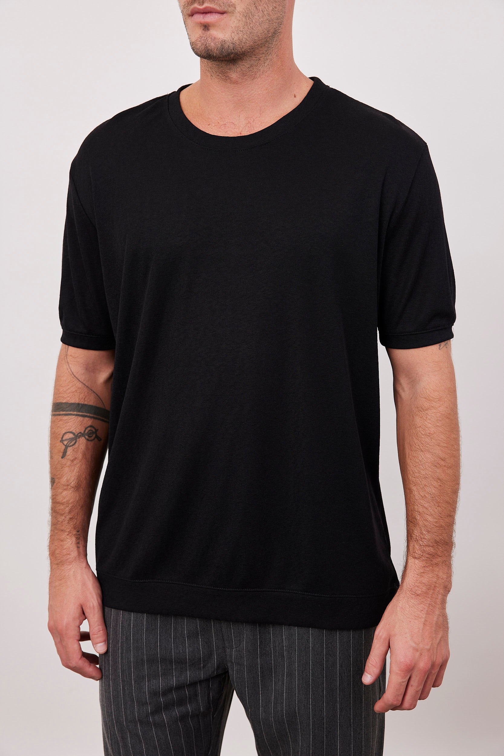 חולצת סלאב קצרה