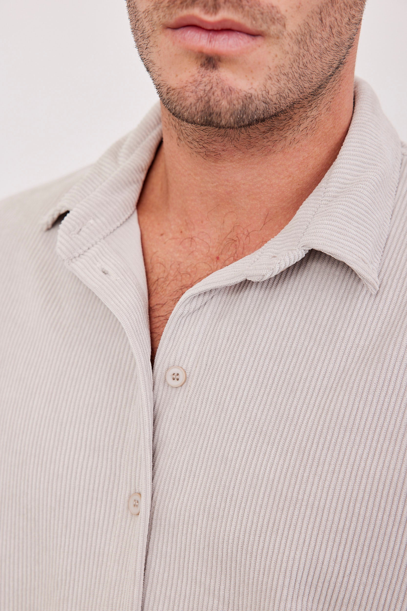 חולצת קורדרוי בשילוב כפתורים