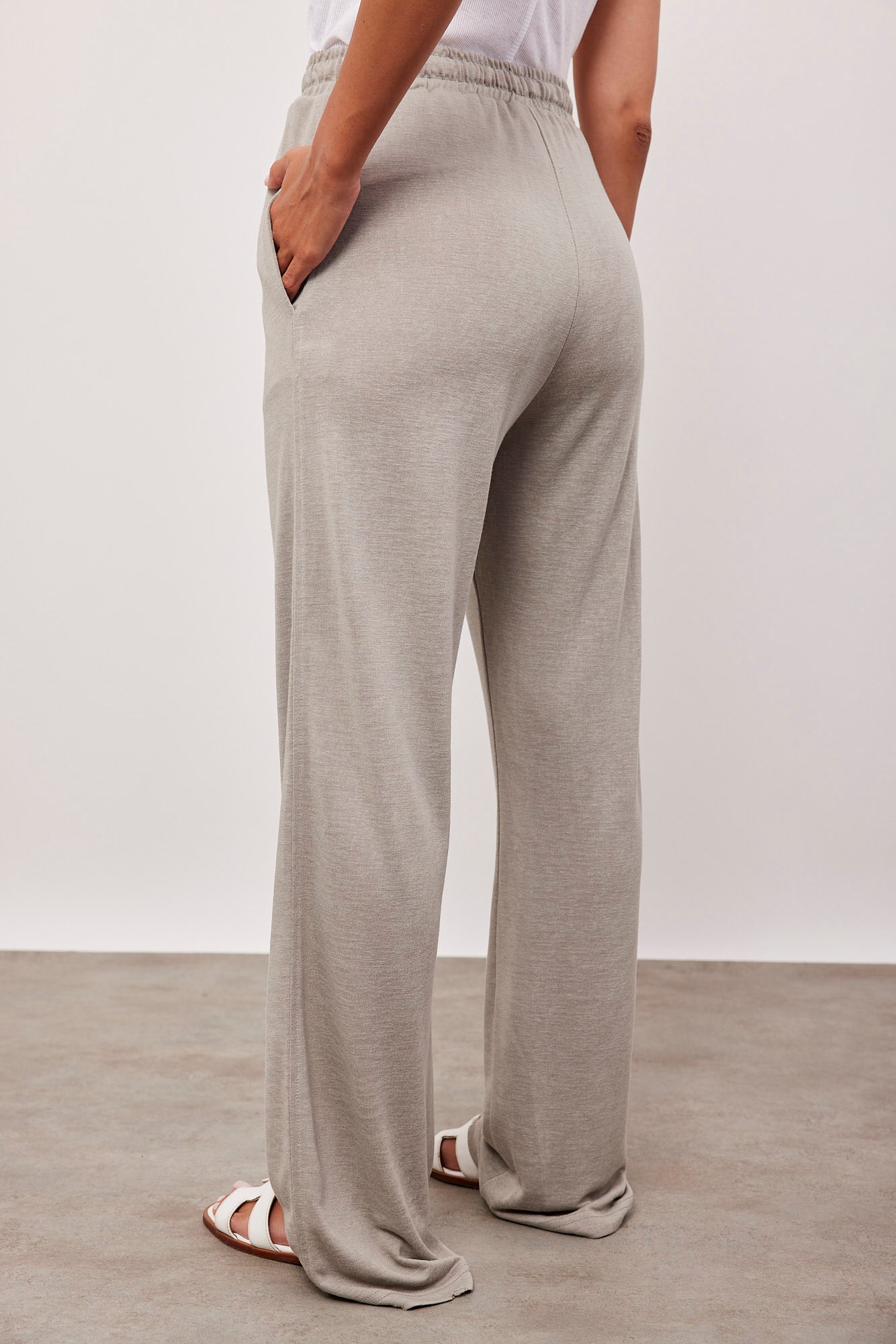 מכנסיים ארוכים במראה פשתן - ITAY BRANDS