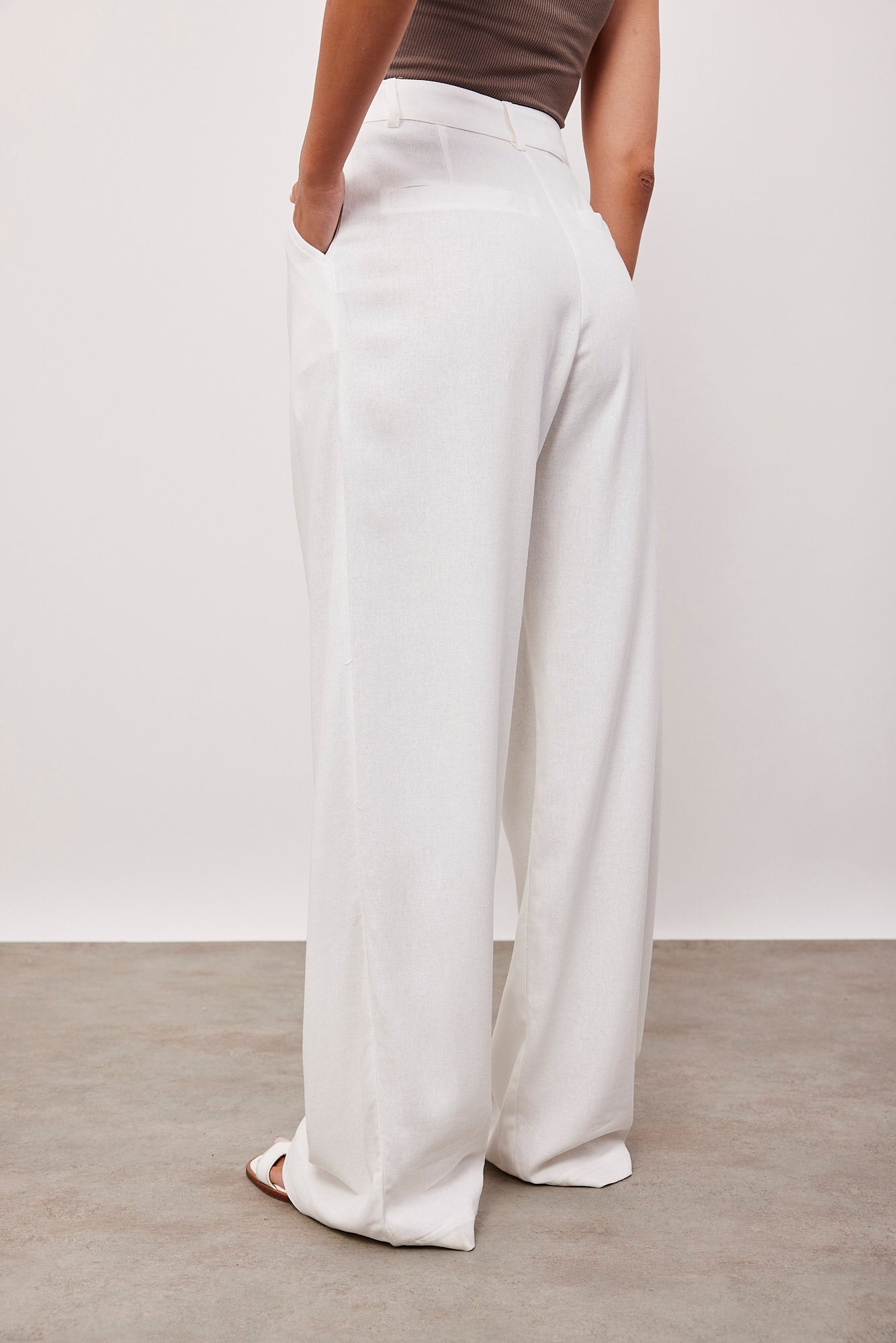 מכנסיים ארוכים מחויטים בשילוב פשתן - ITAY BRANDS