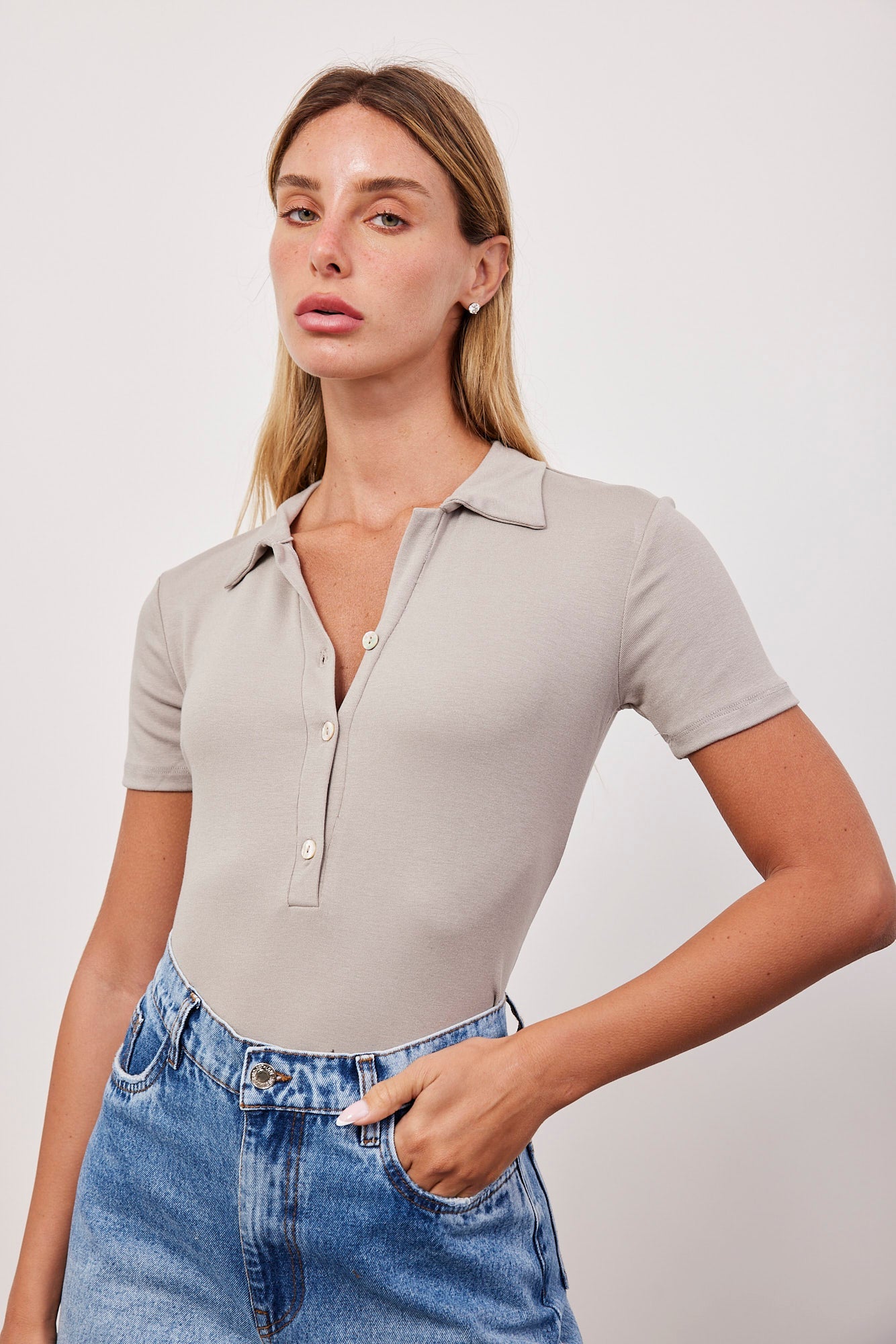 טישרט בשילוב צווארון וכפתורים - ITAY BRANDS