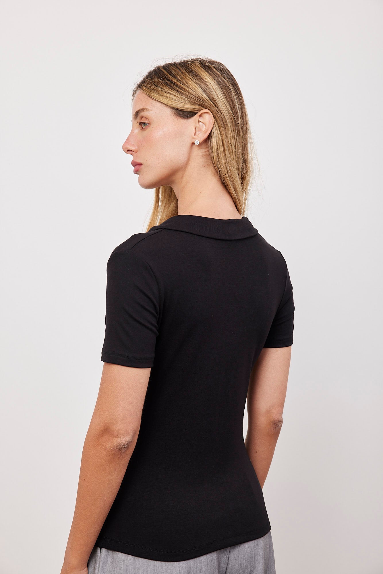 טישרט בשילוב צווארון וכפתורים - ITAY BRANDS